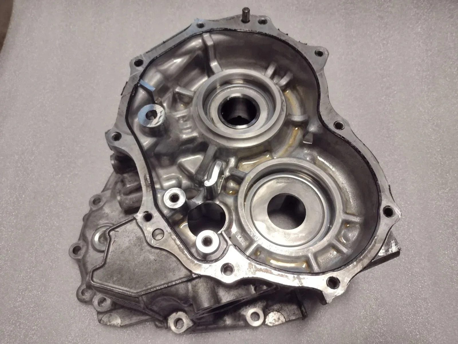 Subaru Outback TR690 2.4L CVT Intermediate Case Housing 2020-2021 with Filter image 2