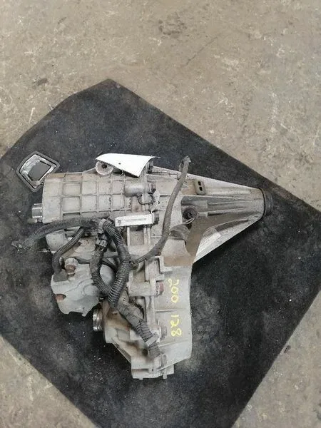 2003-2007 GMC Sierra,Chevy Silverado Transfer Case Assembly Electric Shift OEM image 3