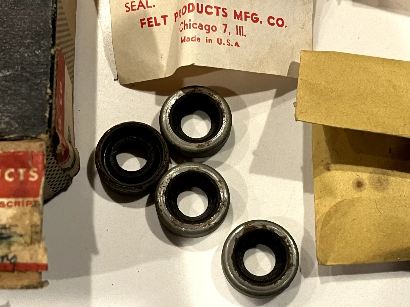 Fel-Pro 14550 transmission rear extension housing seals (8) for 1956 packard image 4