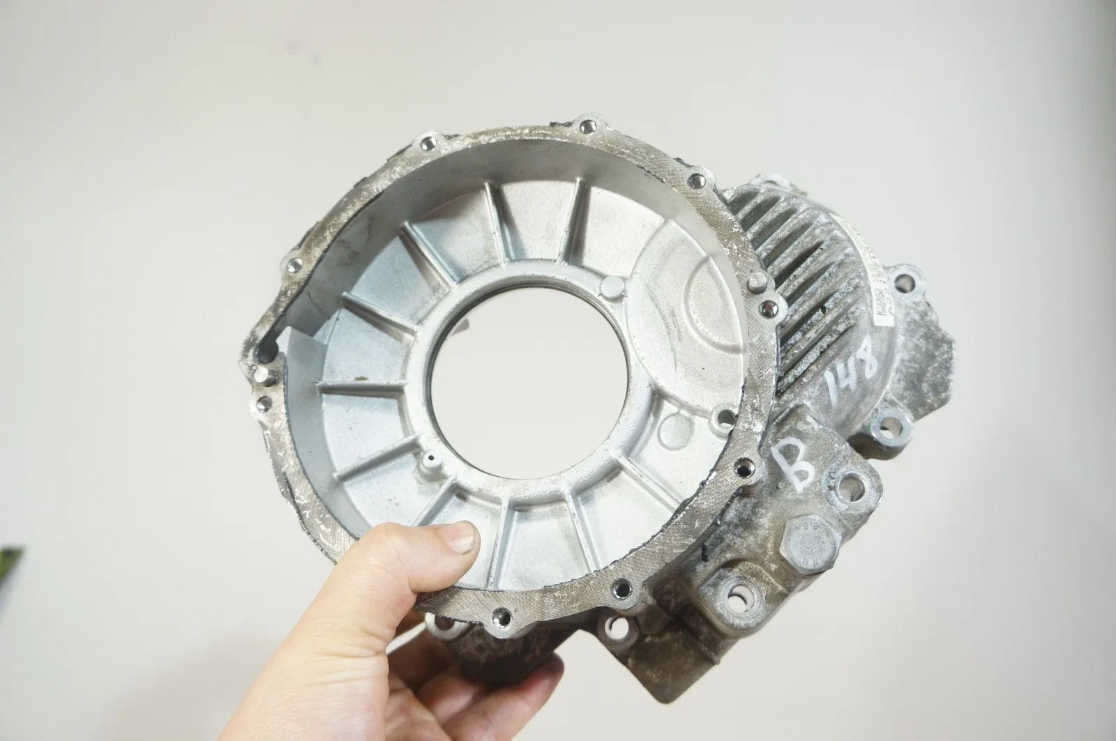 mercedes s550 e350 4matic transmission transfer case cover housing 2212710248 image 2