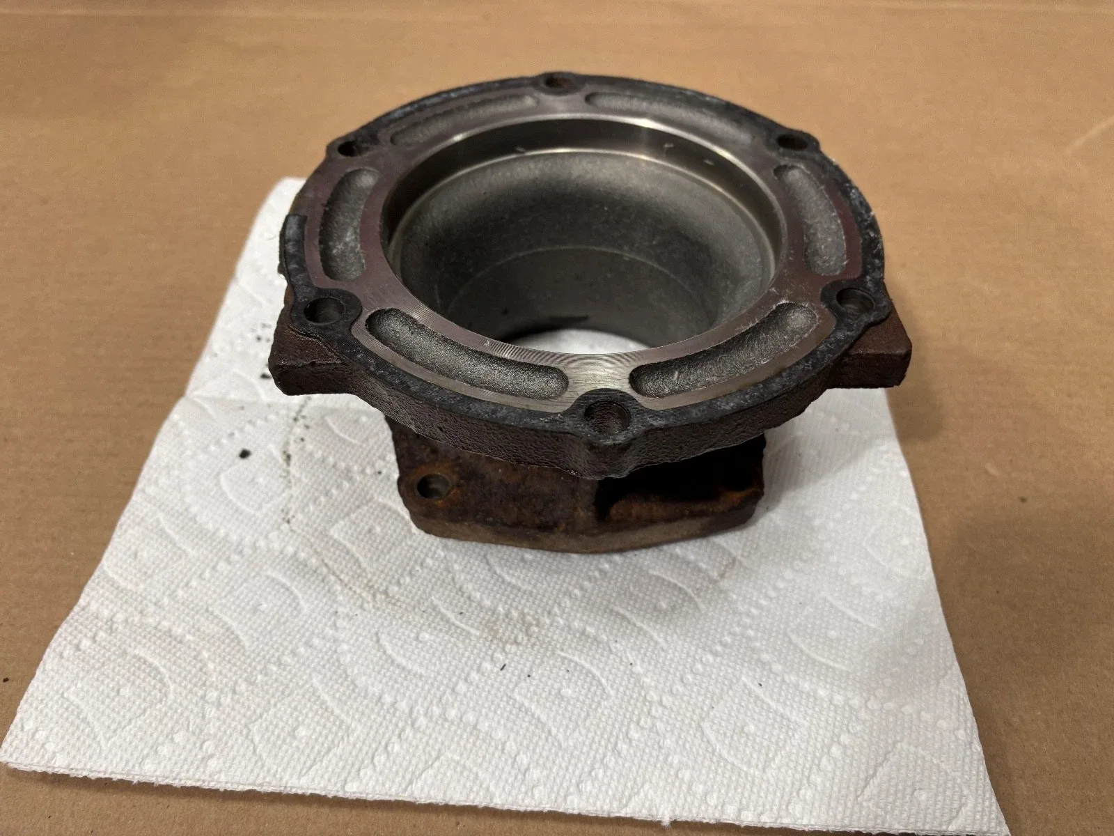 4L60E/700R4 To NP208 NP241 4X4 Cast Iron Adaptor Housing 15629188 image 4