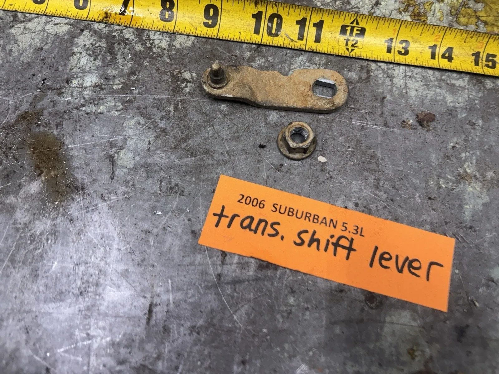 03-06 GM Truck 5.3L Transmission Shift Lever image 2