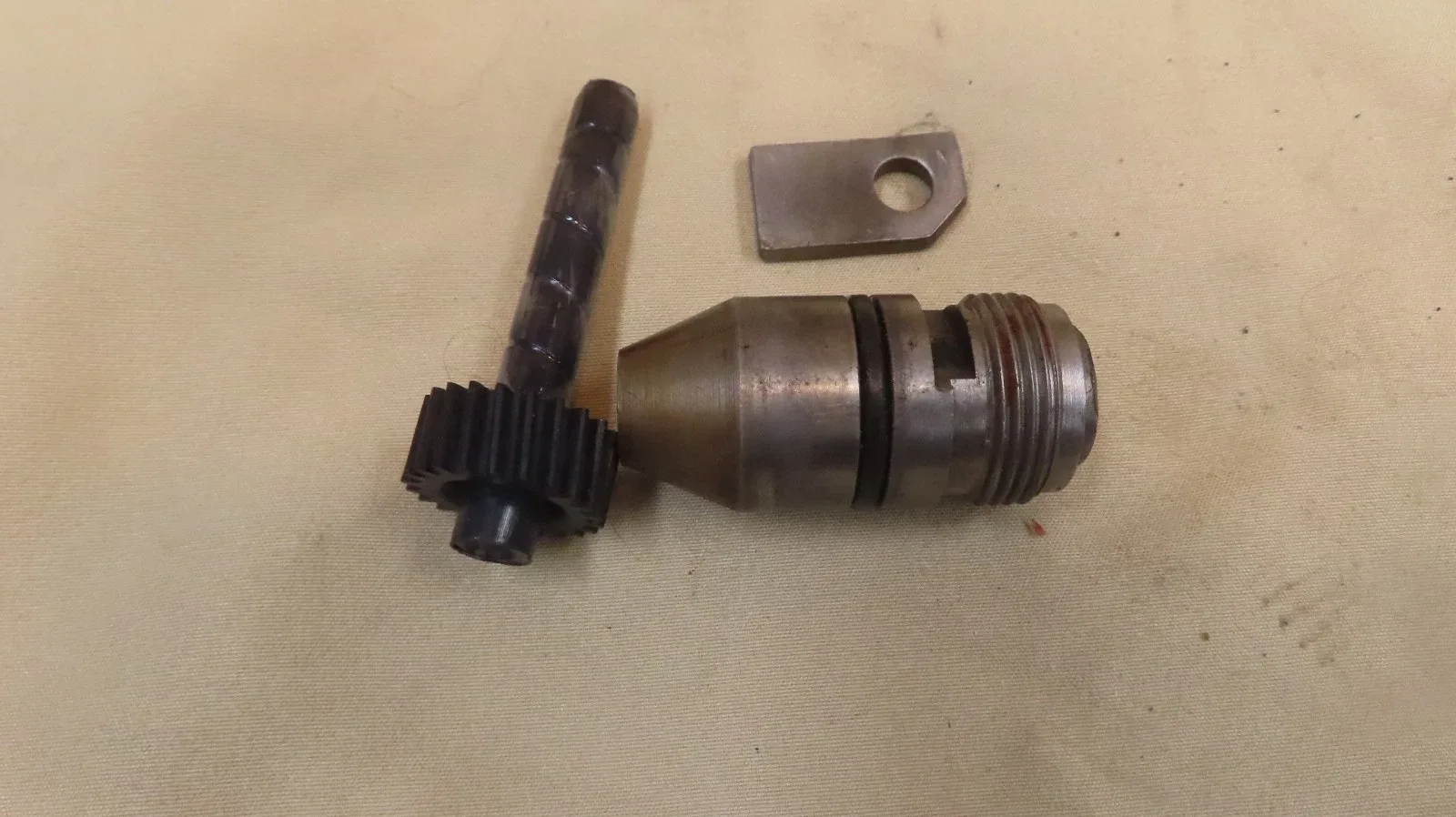 Aluminum Powerglide Transmission Speedometer Gear / Housing / Bolt / Keeper image 2