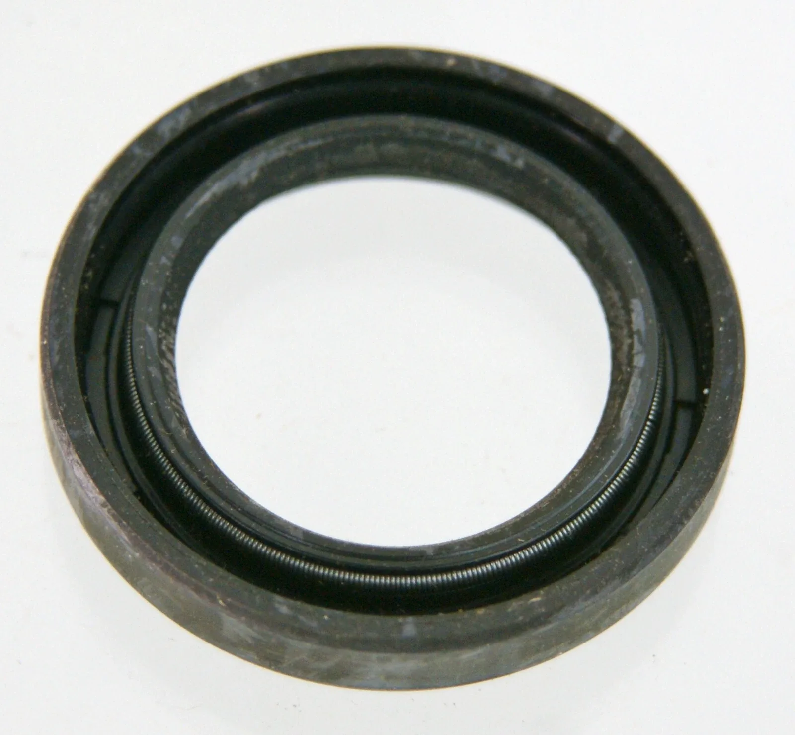 Ford 1L5Z-7052-CA Extension Housing Oil Seal OEM 5611 image 2