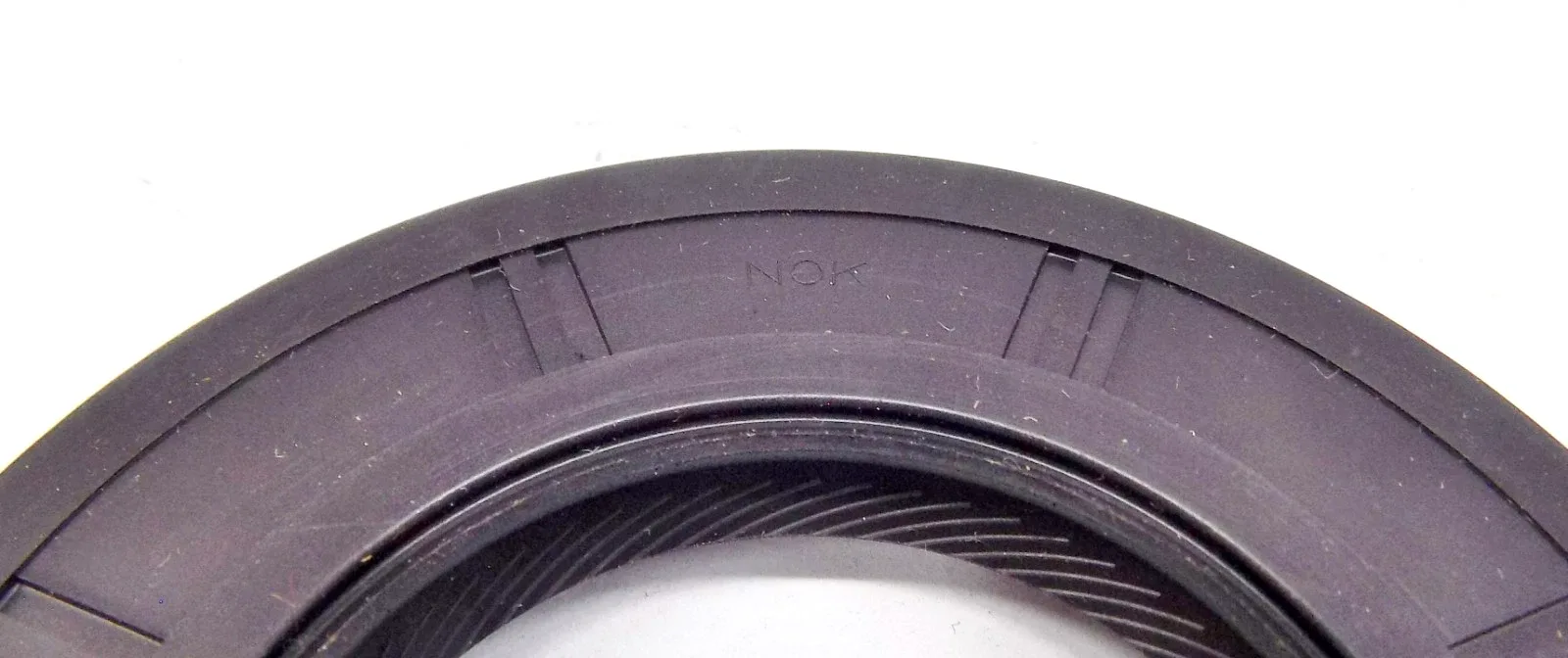 Bulk Lot of 18 Ford 4R75W 4WD Adapter Housing Seals #6L2Z-7A052-A (2009-Up) image 3