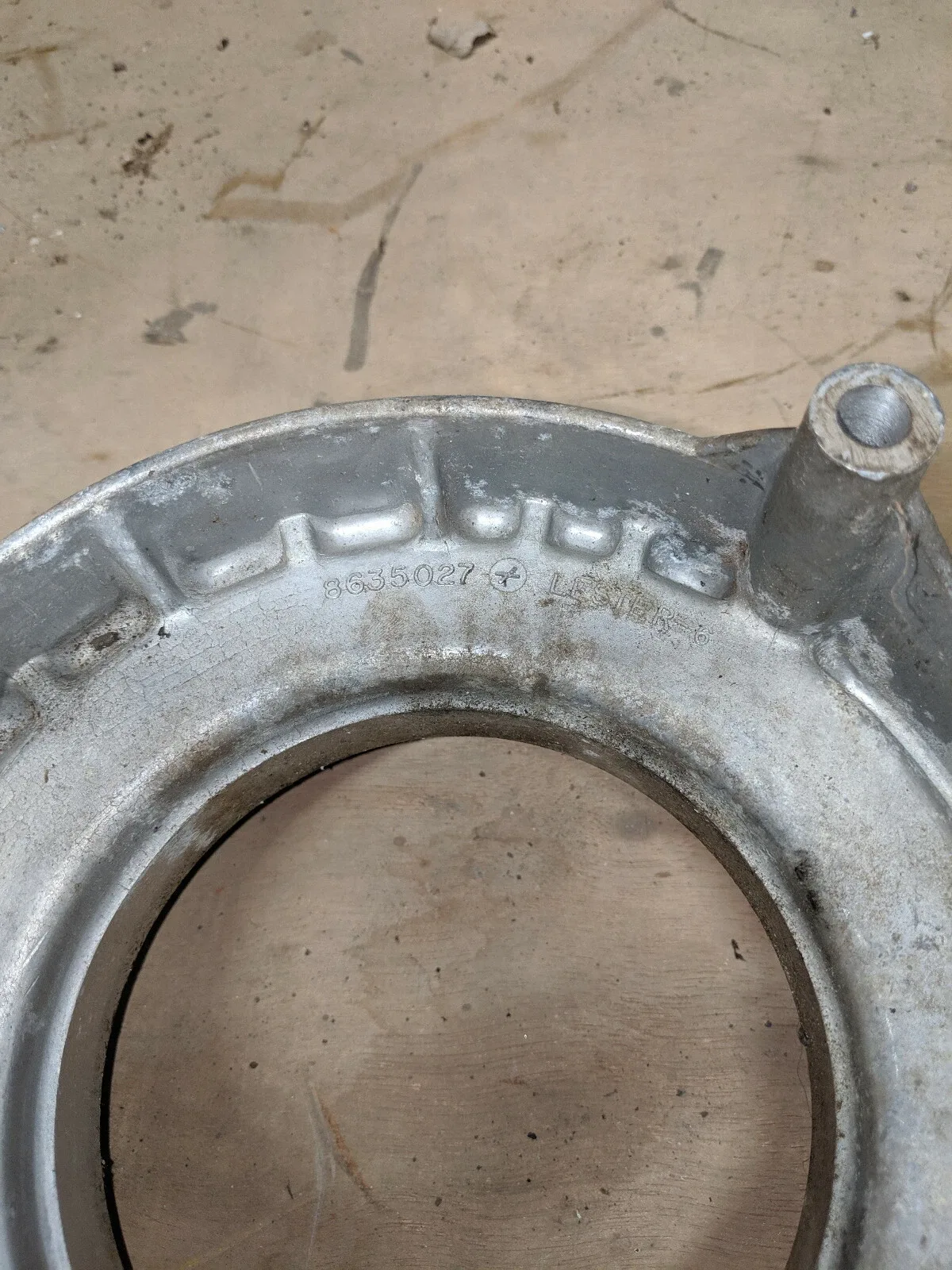 325-4L Overdrive piston/housing assembly Cast# 8635027 image 3
