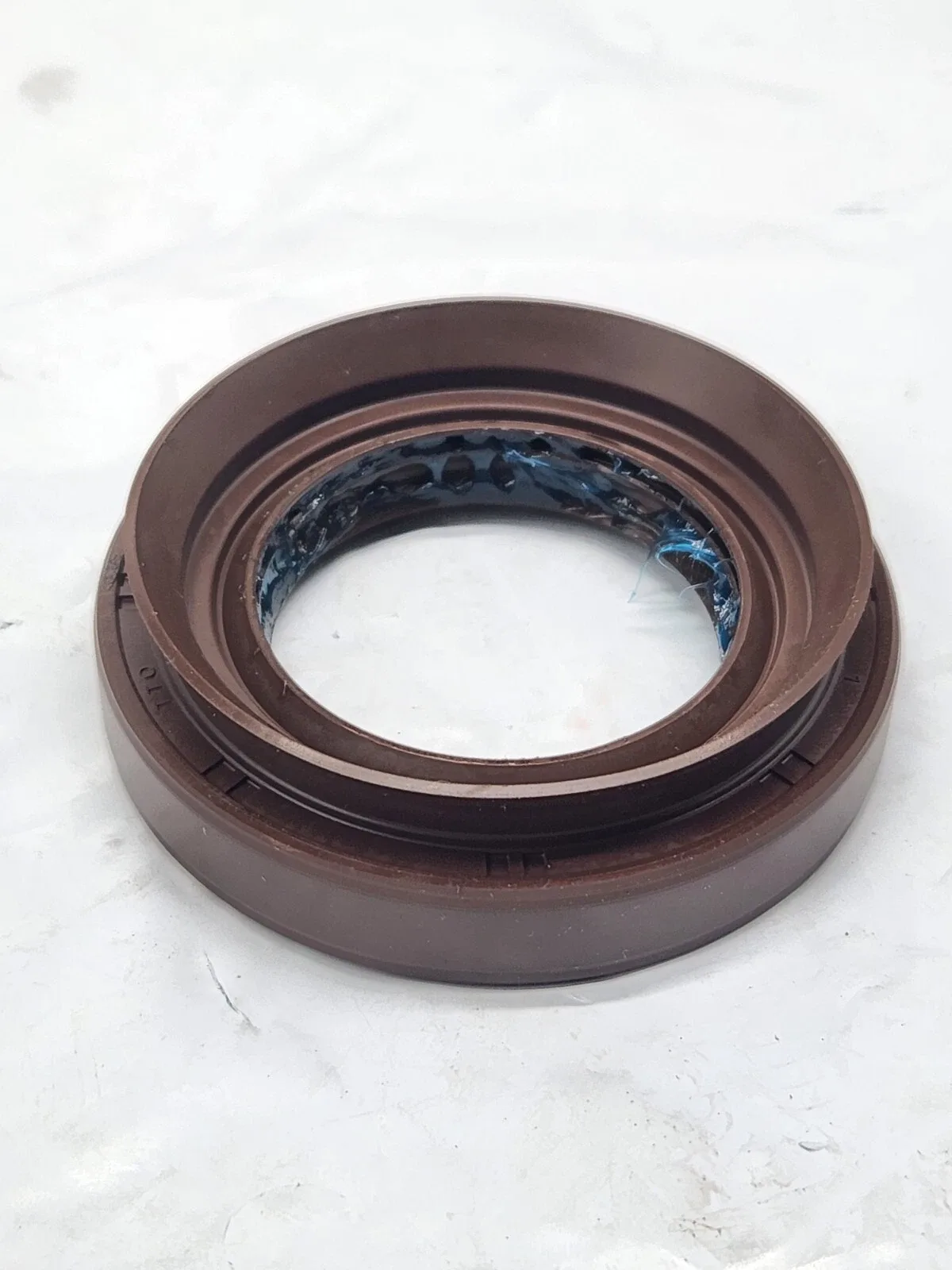 . a6lf1 a6lf2 a6lf3 axle shaft seal BELL HOUSING SIDE AXLE (RIGHT) image 4