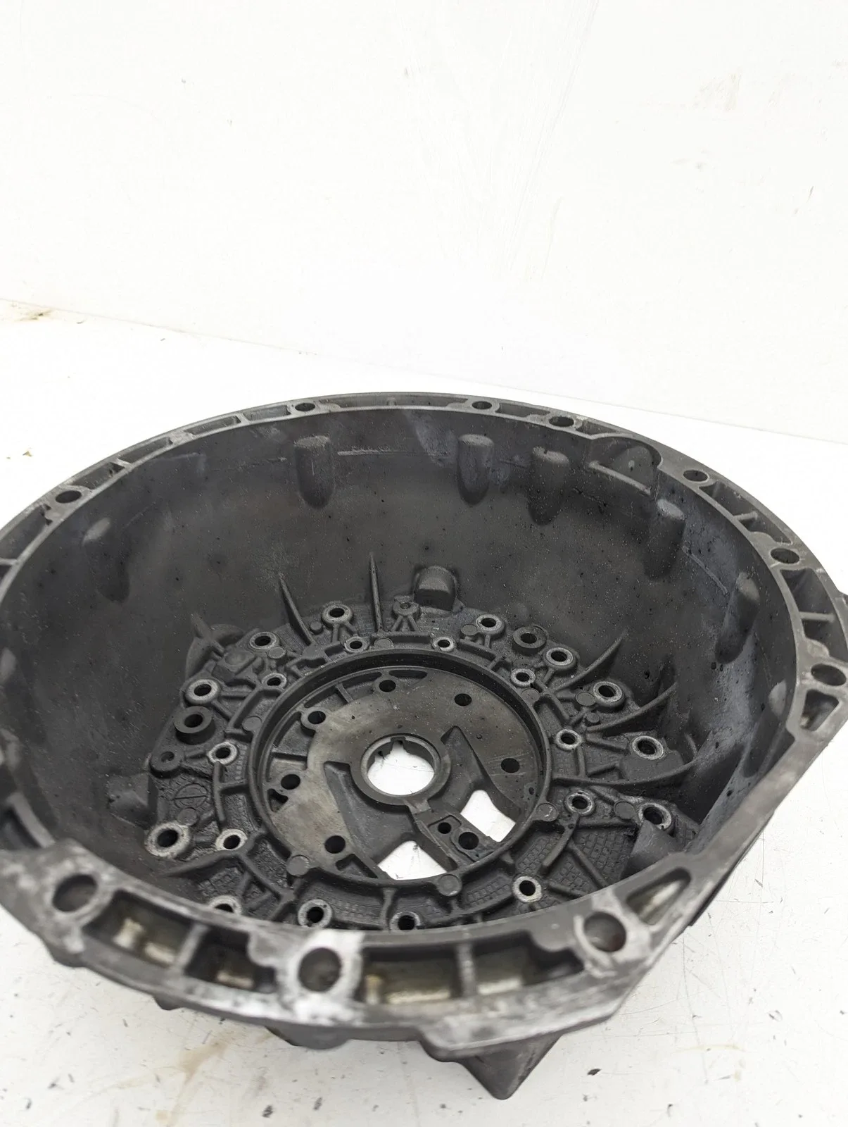 2001-2004 Mercedes W163 ML350 Transmission Bell Housing M112 3.7L w163 image 4