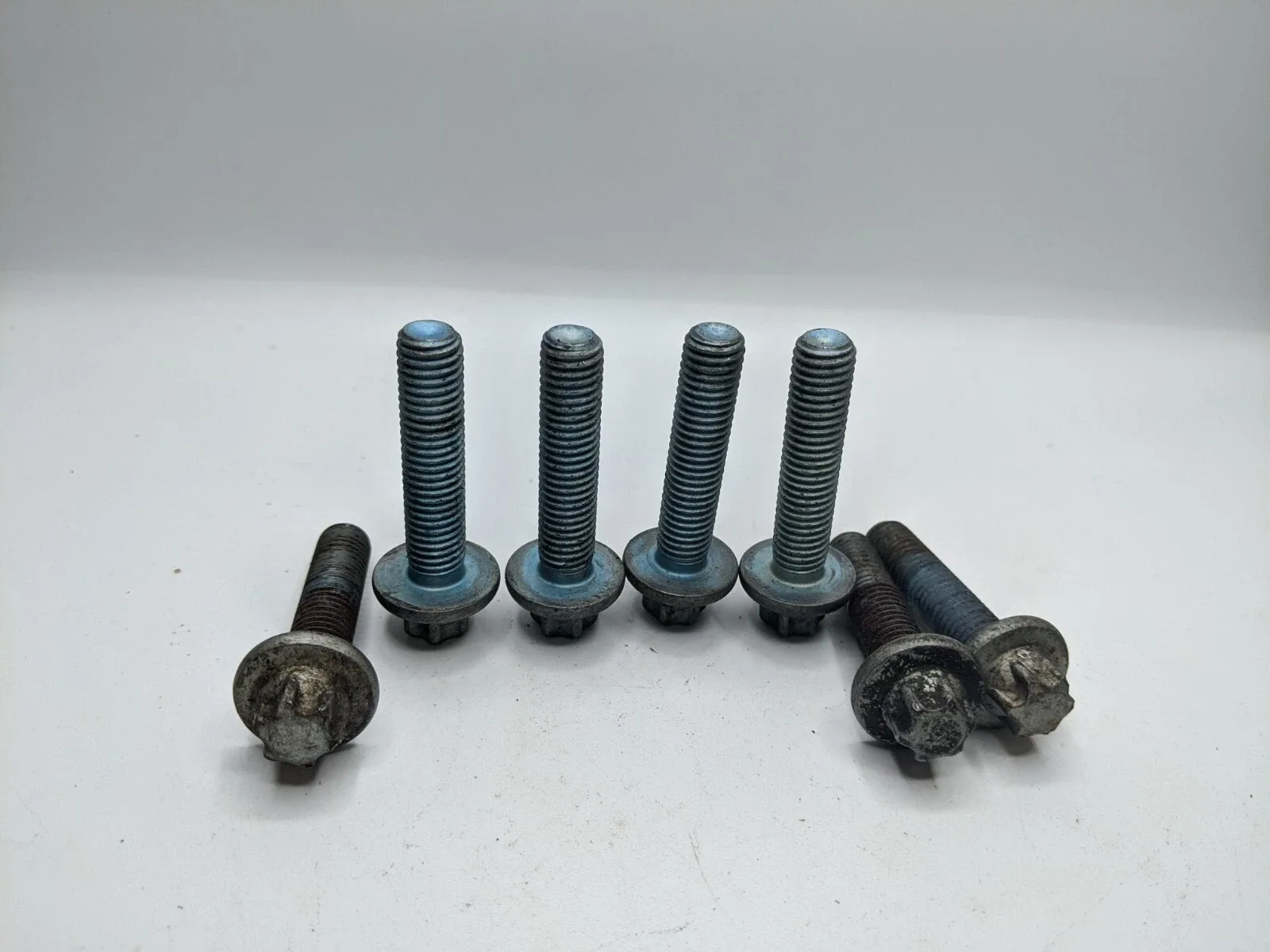 2000 Mercedes Clk 320 Transmission Bell Housing Bolts image 2