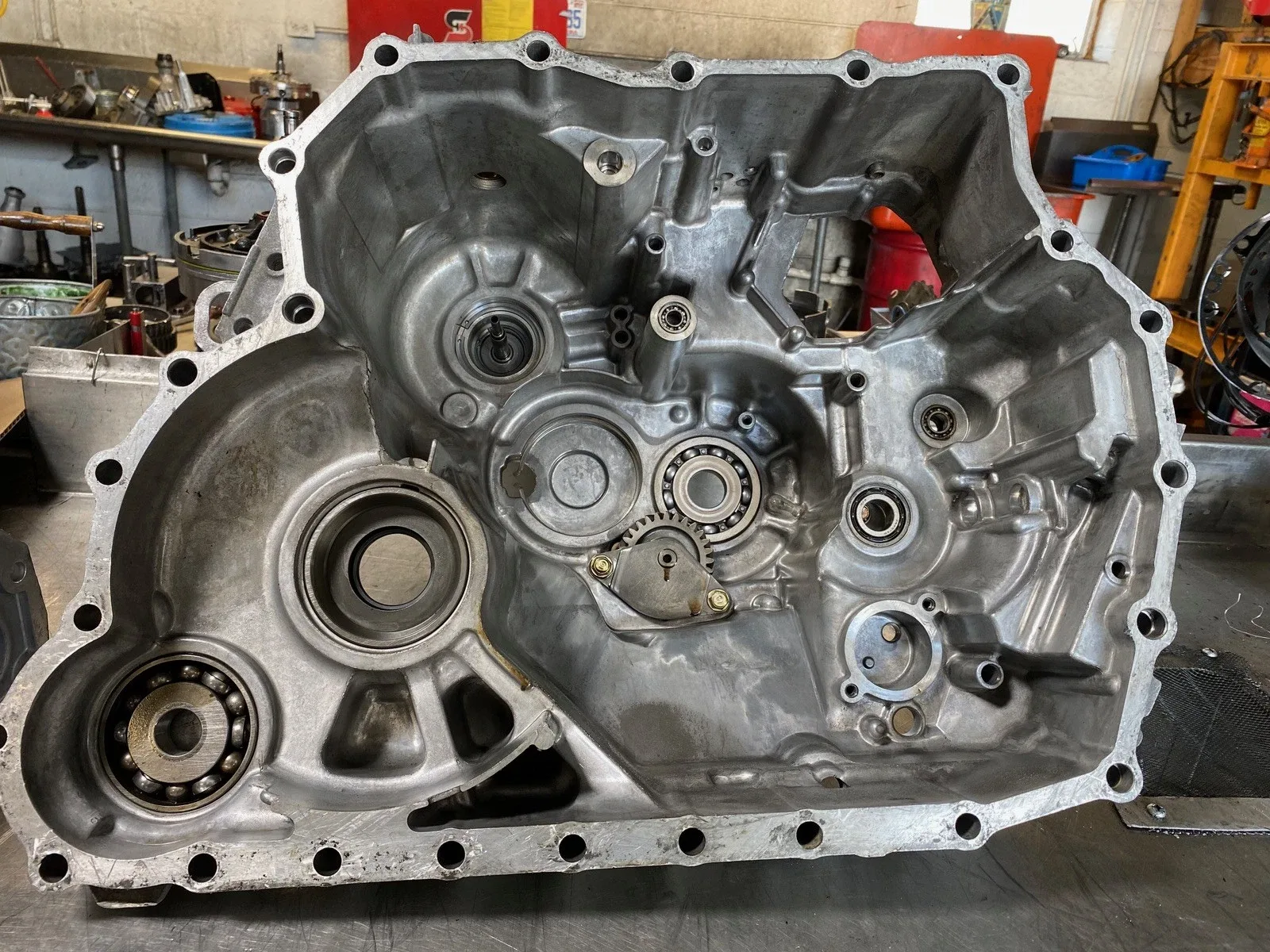 P35A Transmission Bell Housing Case Housing Honda Pilot image 3