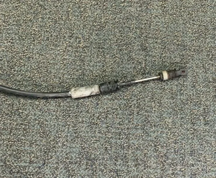 10-17 Chevy Equinox   Automatic Transmission Shifter Cable 20817476 ED2 USED OEM image 2