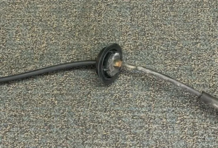 10-17 Chevy Equinox   Automatic Transmission Shifter Cable 20817476 ED2 USED OEM image 3