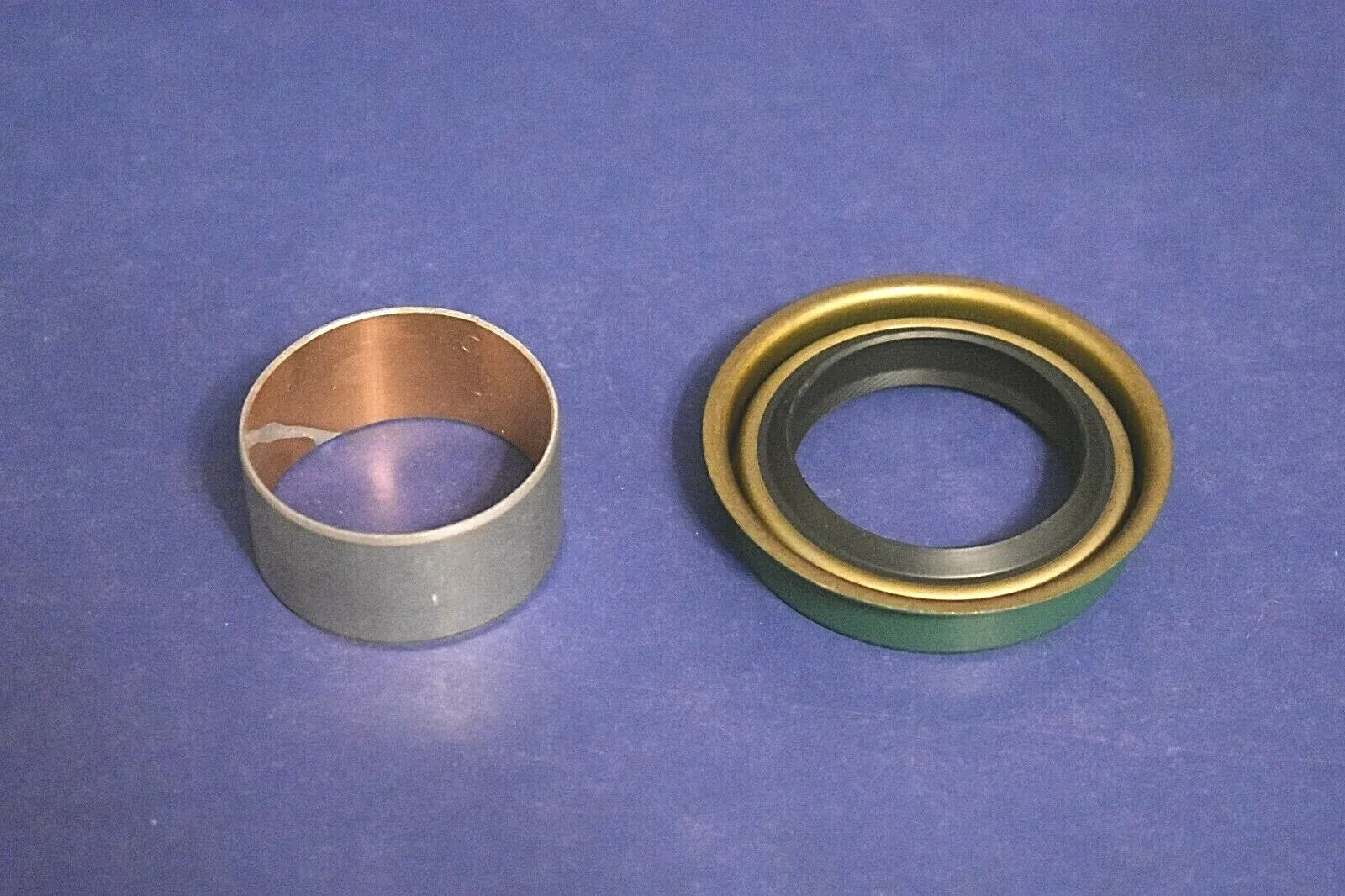 GM 400 TH400 Transmission 1" Tailshaft Housing Short Bushing & 2.7 Seal image 2