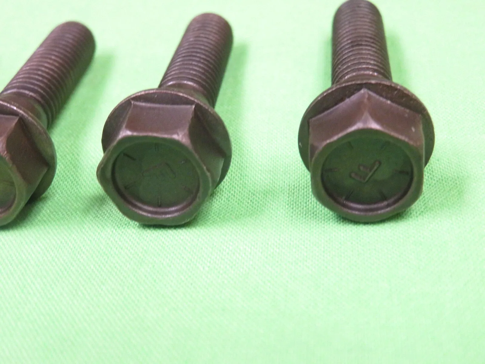 67-70 Mustang Fairlane Galaxie Cougar C6 A/T Extension Housing Bolts image 4
