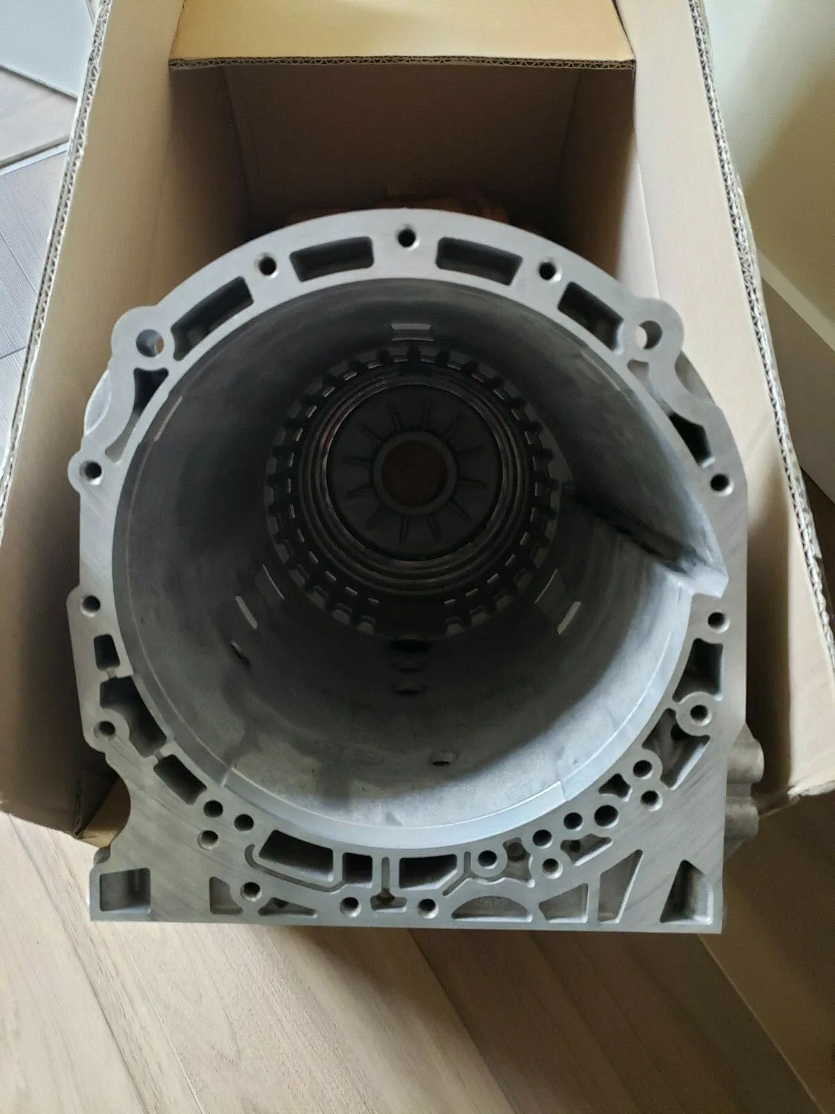 NEW TRANSMISSION Housing - Mercedes-Benz A1642711601, A1642710100, A1642711501 image 3