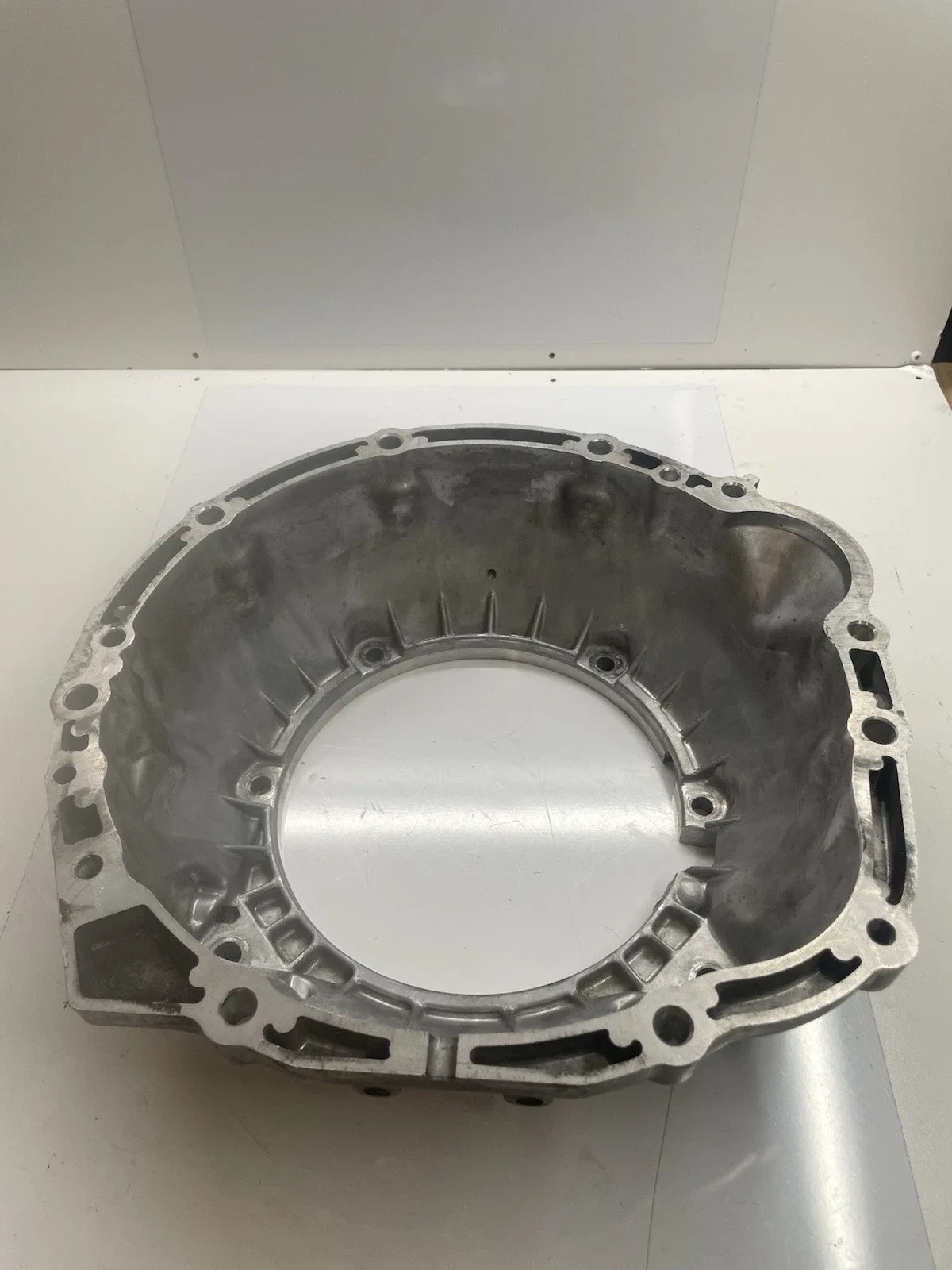 01-05 LEXUS IS300 GS300 2JZGE RWD A650E A/T AUTO TRANSMISSION BELL HOUSING OEM image 2