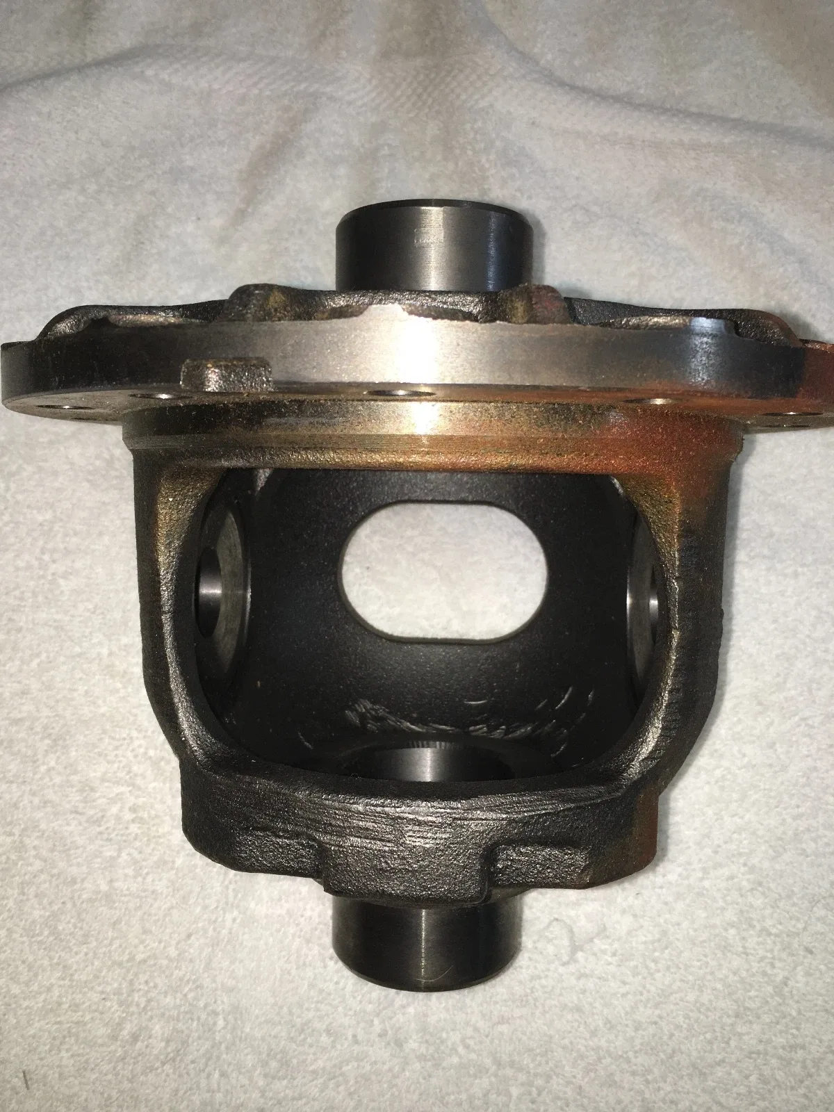 FORD Differential Case Kit FOUZ 4204 B NEW Drive Train Part--------------->NEW