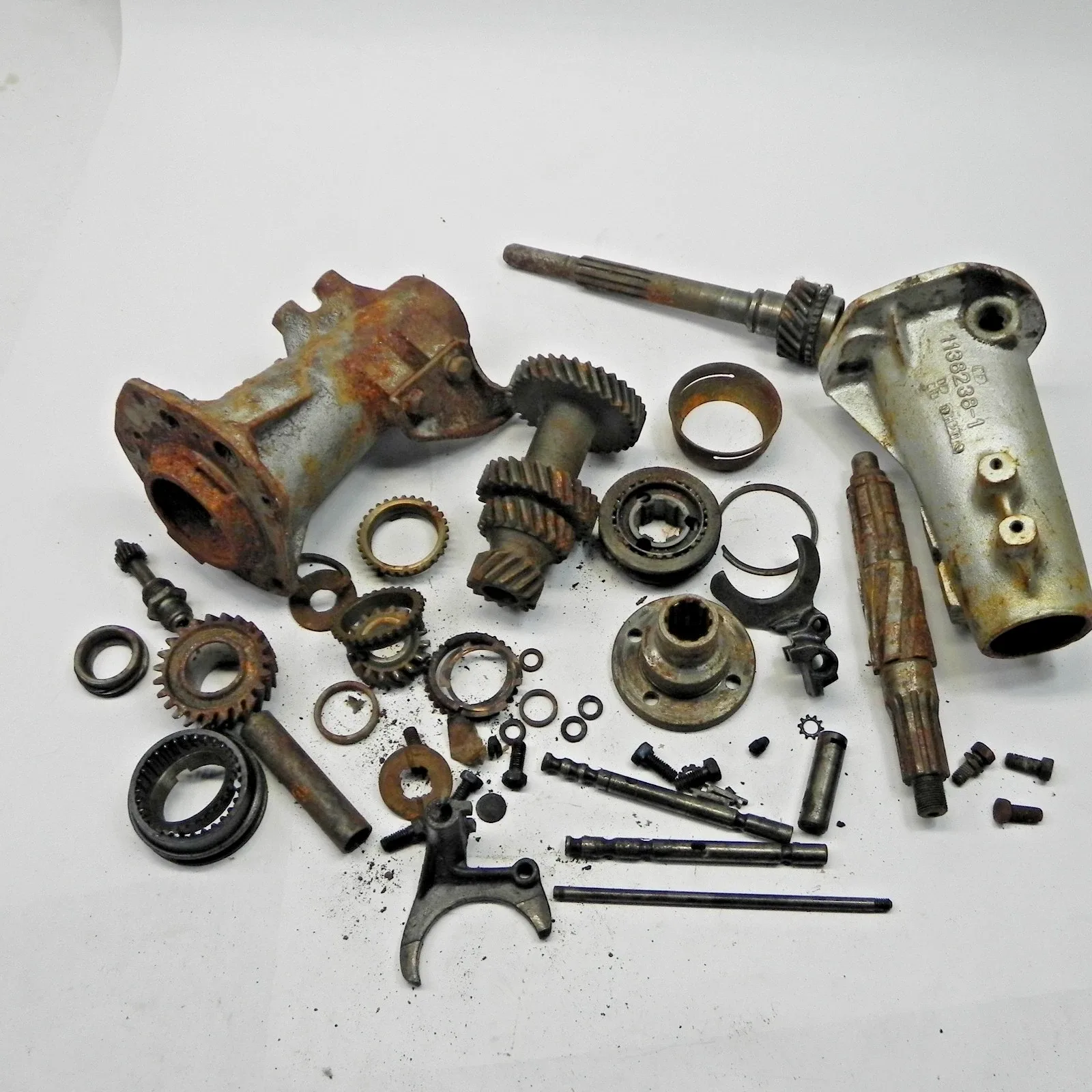 MOPAR TAILSHAFT HOUSING 1138238 1939-53 PLYMOUTH CHRYSLER TRANS PARTS LOT