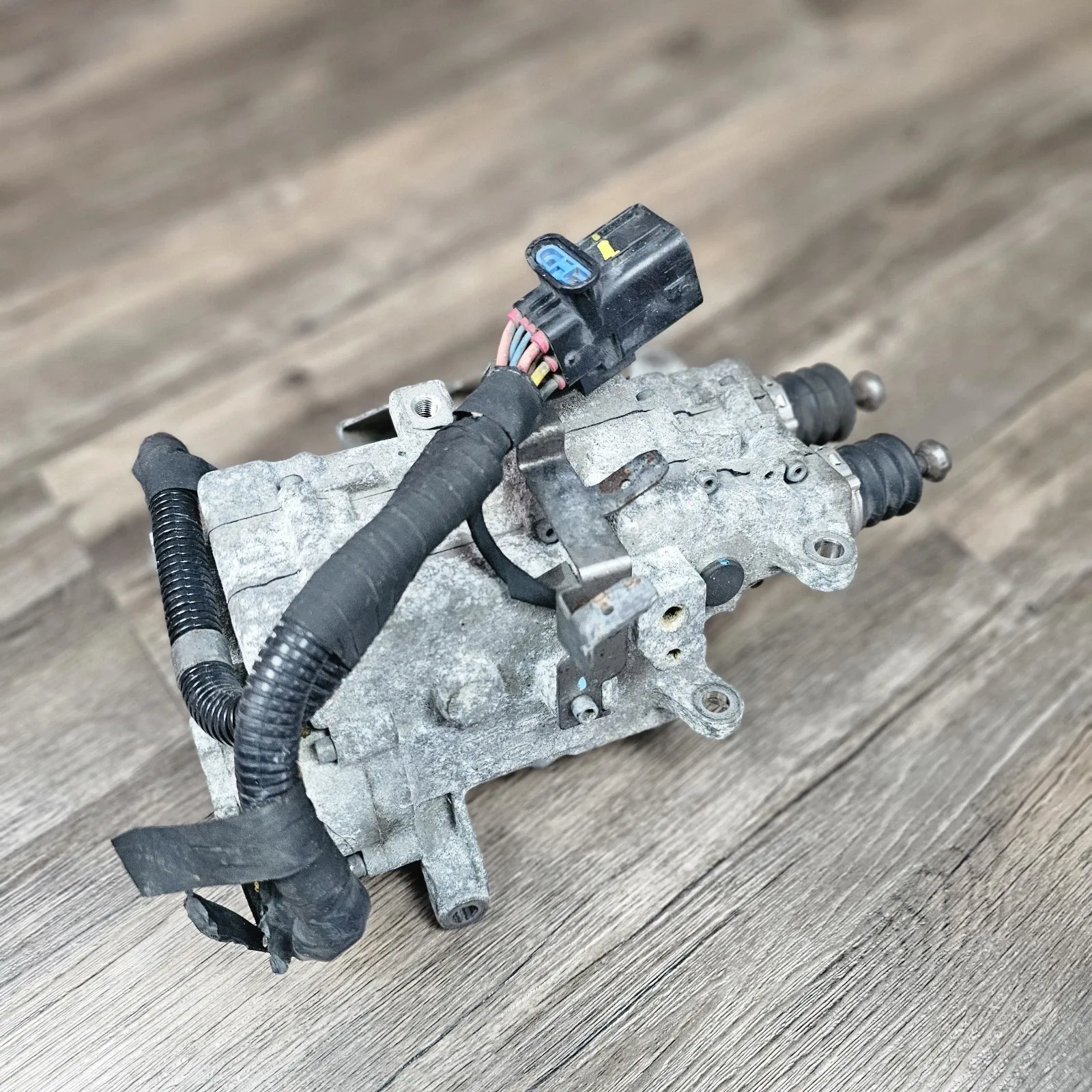 16-17 Hyundai Veloster Turbo DCT Transmission Gear Shift Actuator 43800-2D105