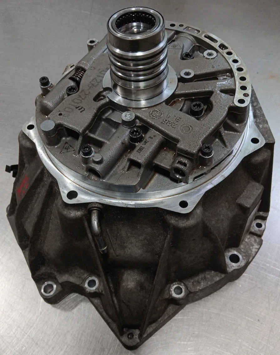 BMW X5 E53 M54 2003 AUTOMATIC TRANSMISSION FRONT PUMP BELL HOUSING W70812001 4Q