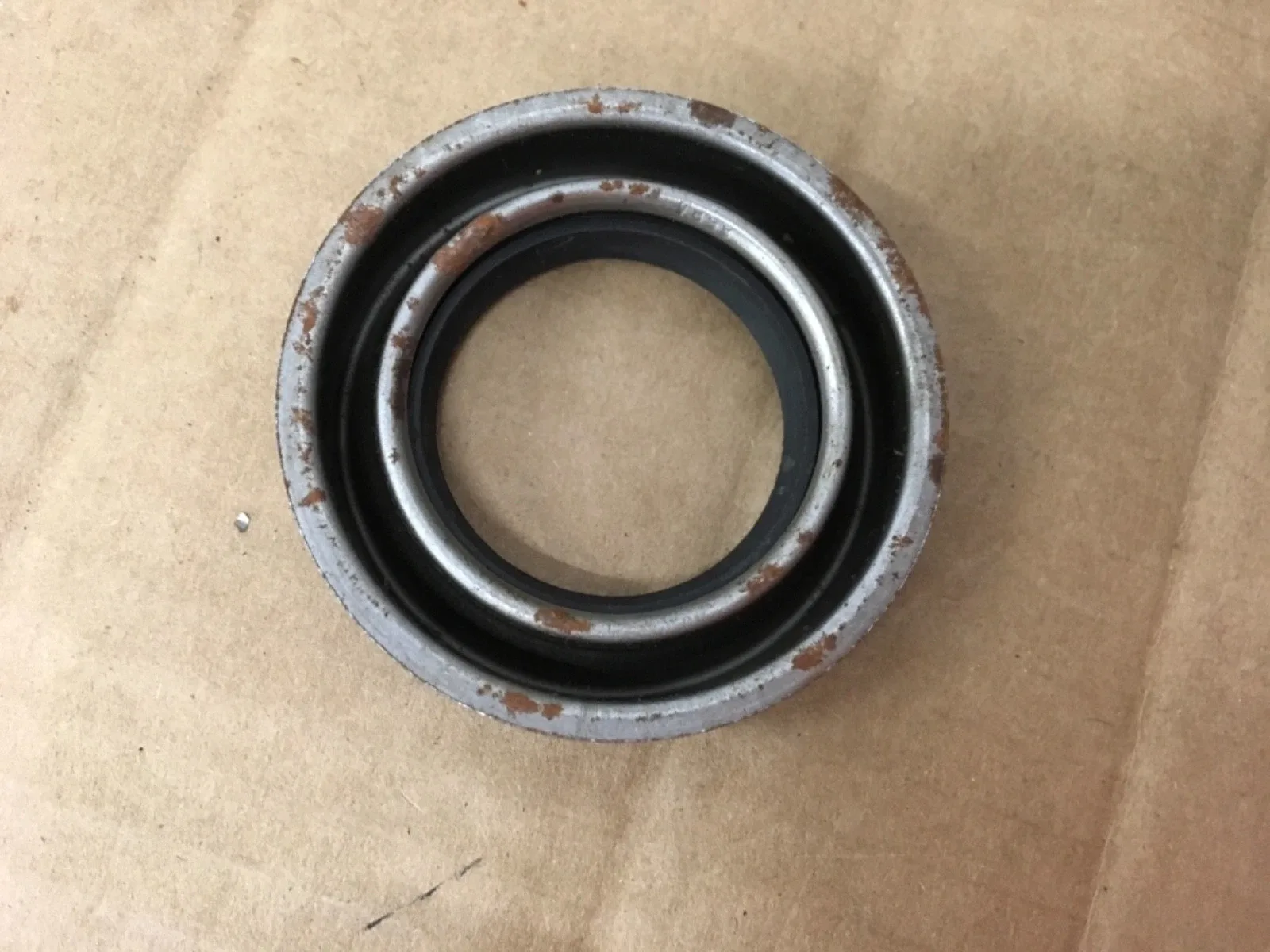 NOS GM Automatic Transmission Extension Housing Seal 8625892 image 4