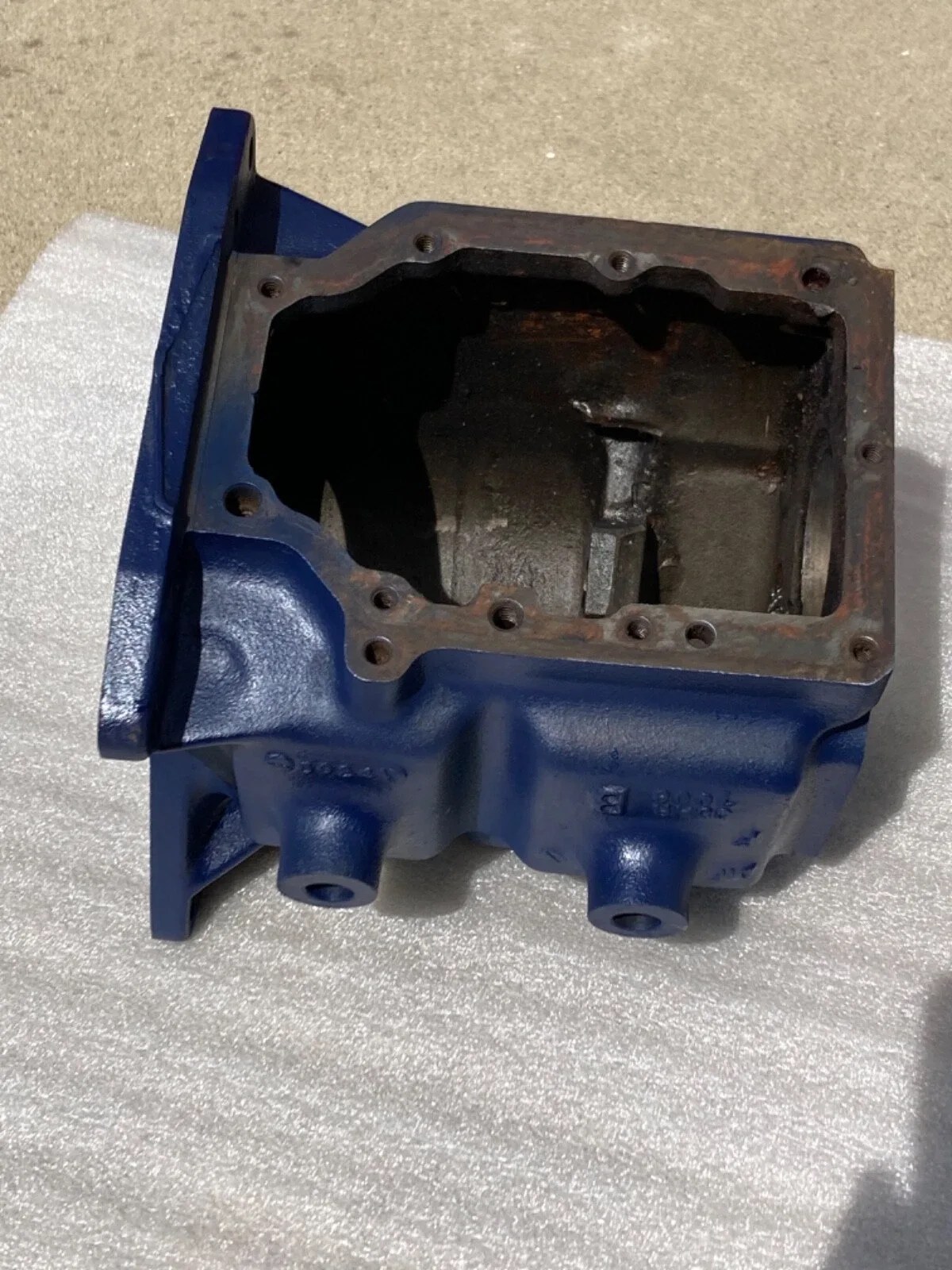 FORD 3.03 MANUAL 3 SPEED TRANSMISSION CASE / HOUSING C5AR-7006-B RAN D1 image 2