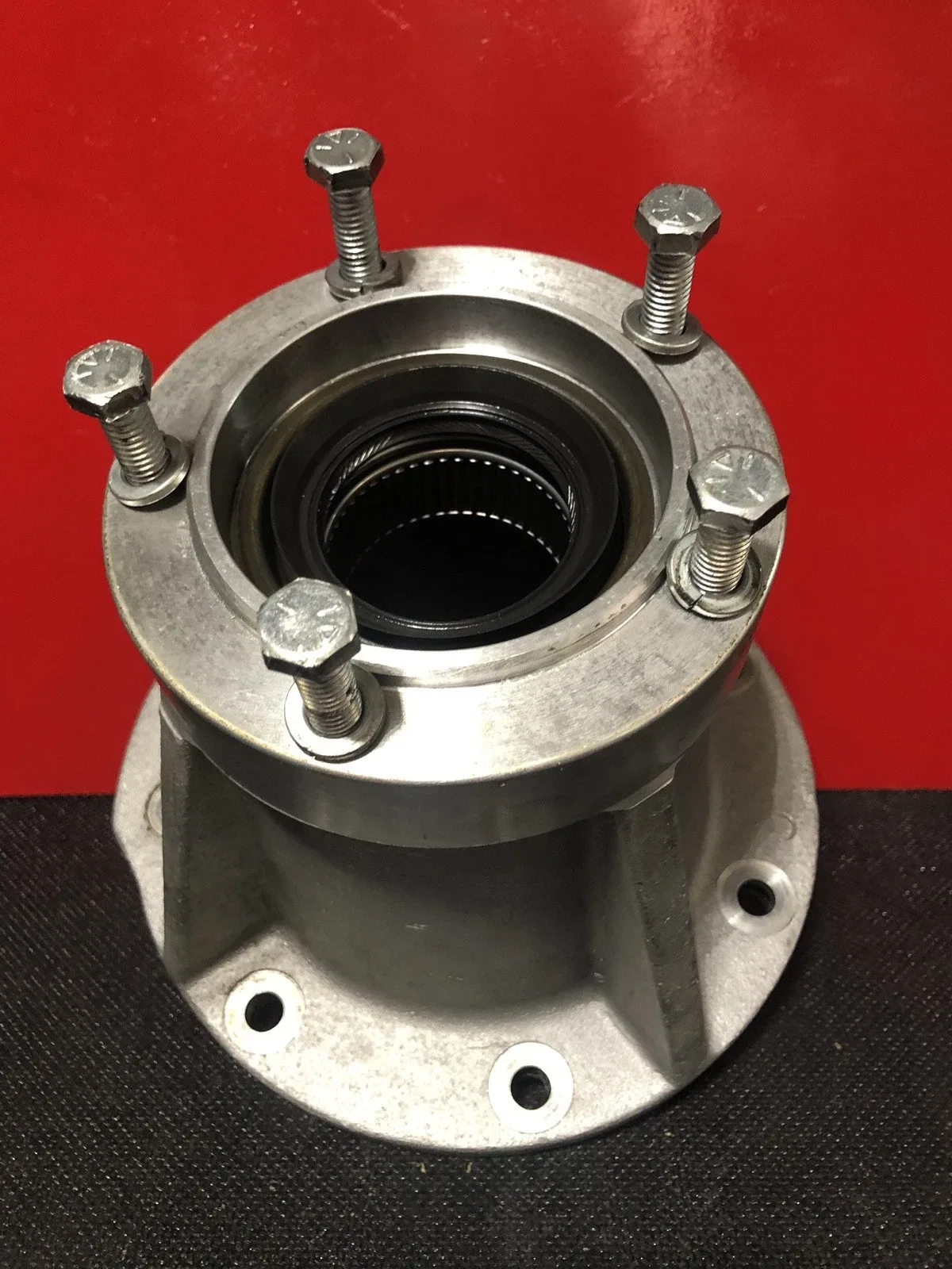 2003-UP FORD NP273F  273F TRANSFER CASE REAR OUTPUT TAIL HOUSING/GEAR VENDOR image 4