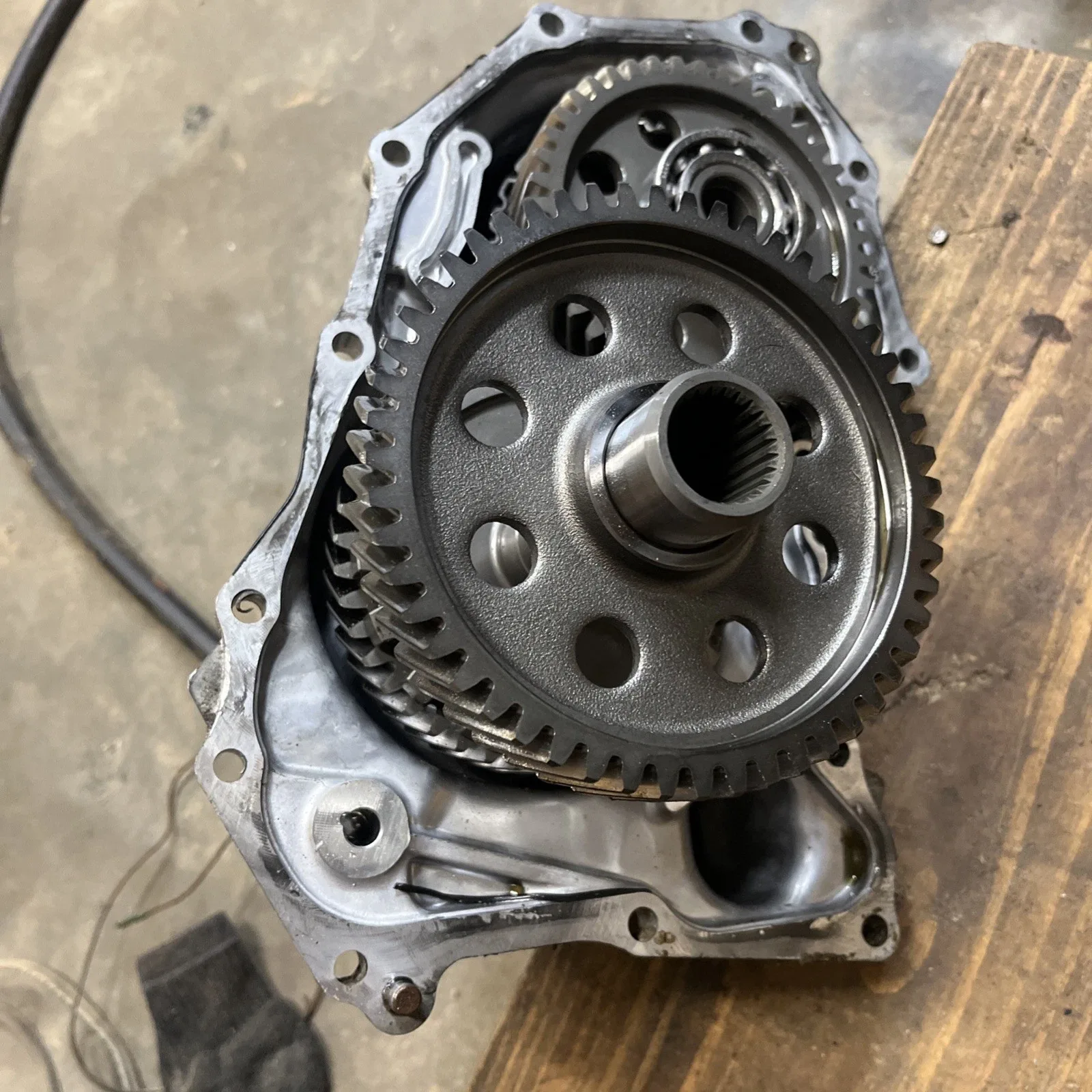 Subaru Outback legacy 2.5i Rear Transmission Housing 2013-19  TR580  Used image 2