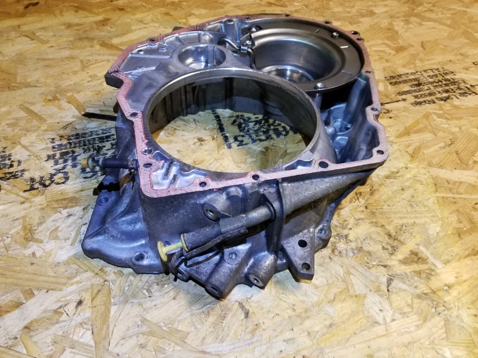 2005 Volvo S60 Automatic Transmission Housing OEM image 4
