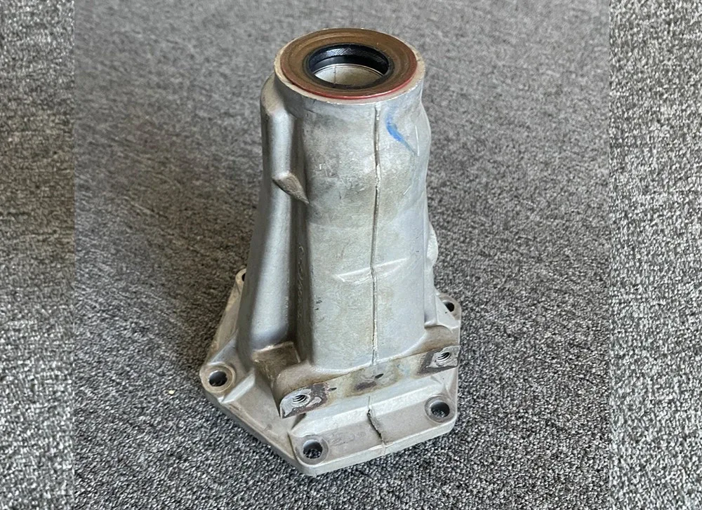 GM Extension Housing CAST # 24208015 24208015-5 image 3