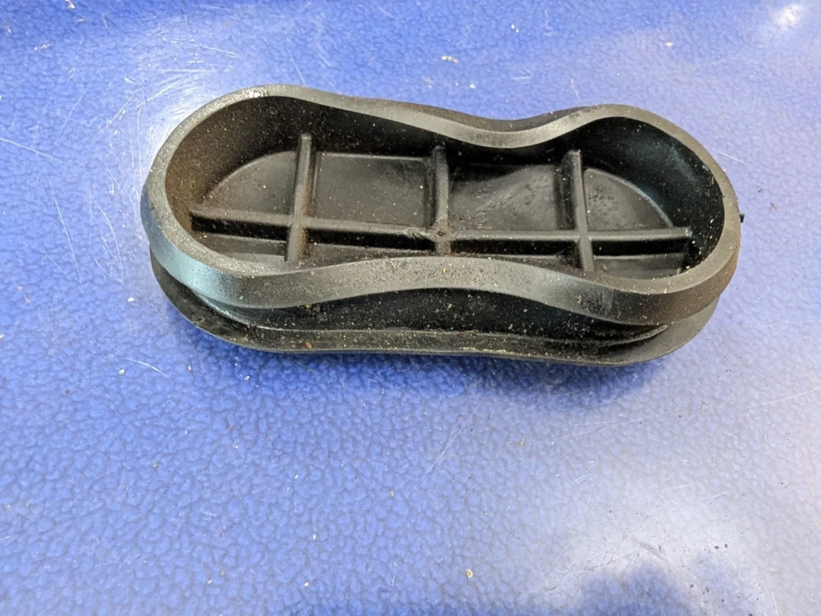 Genuine GM Multi-Purpose Plug transmission bell housing bolt cover flywheel oem image 3