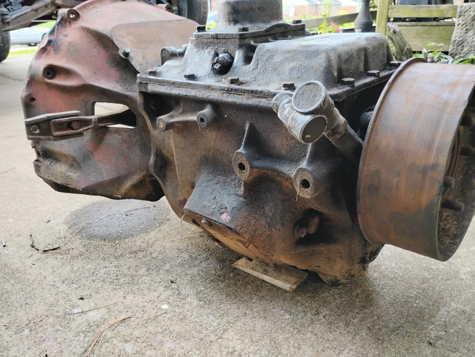 1976 CLARK 282V 5spd Transmission Gear Box, Bell housing Adapter For 427 Chevy image 2