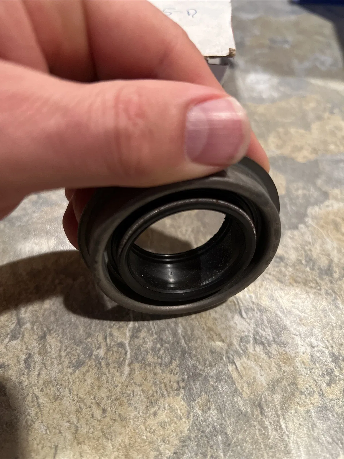 IPCR 2506/12925D Chrysler Dodge Mitsubishi Plymouth Auto Trans. Housing Seal F+S image 4