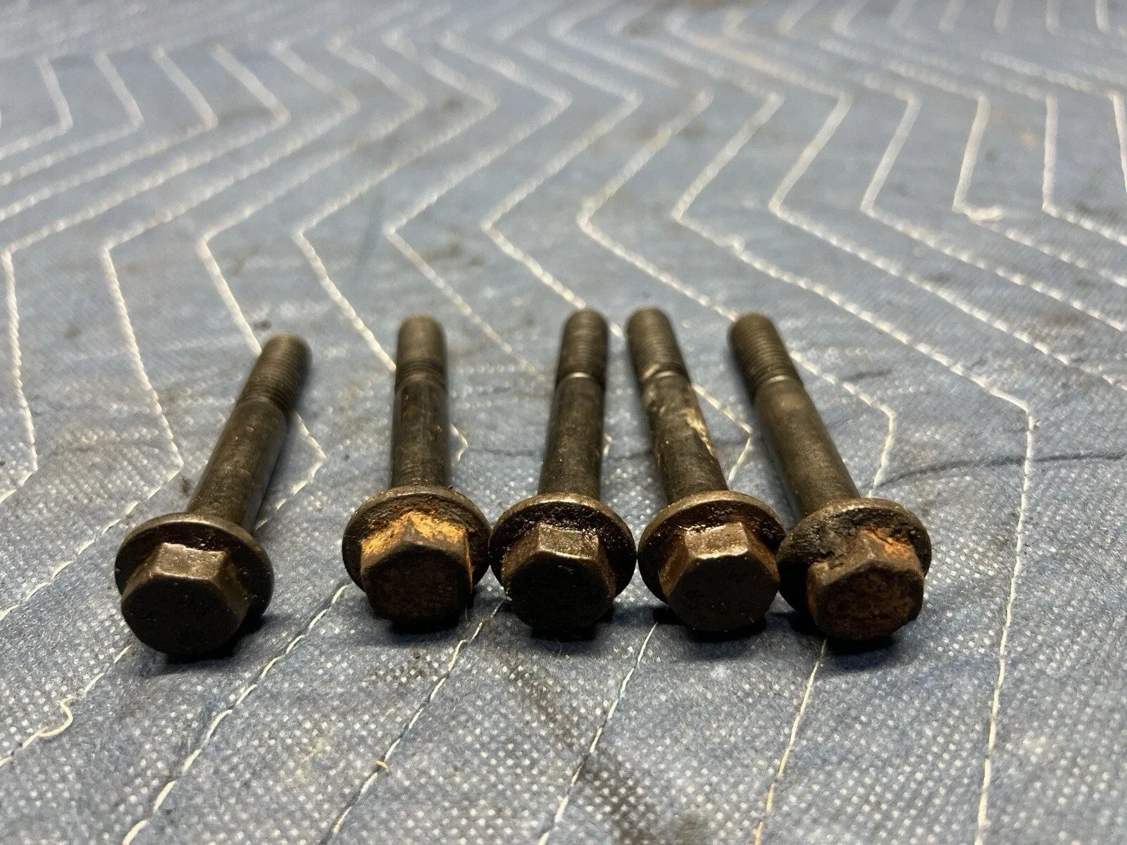 1998-2000 Volvo V70R V70 Engine To Transmission Bell Housing Bolt Set OEM #4004E image 3