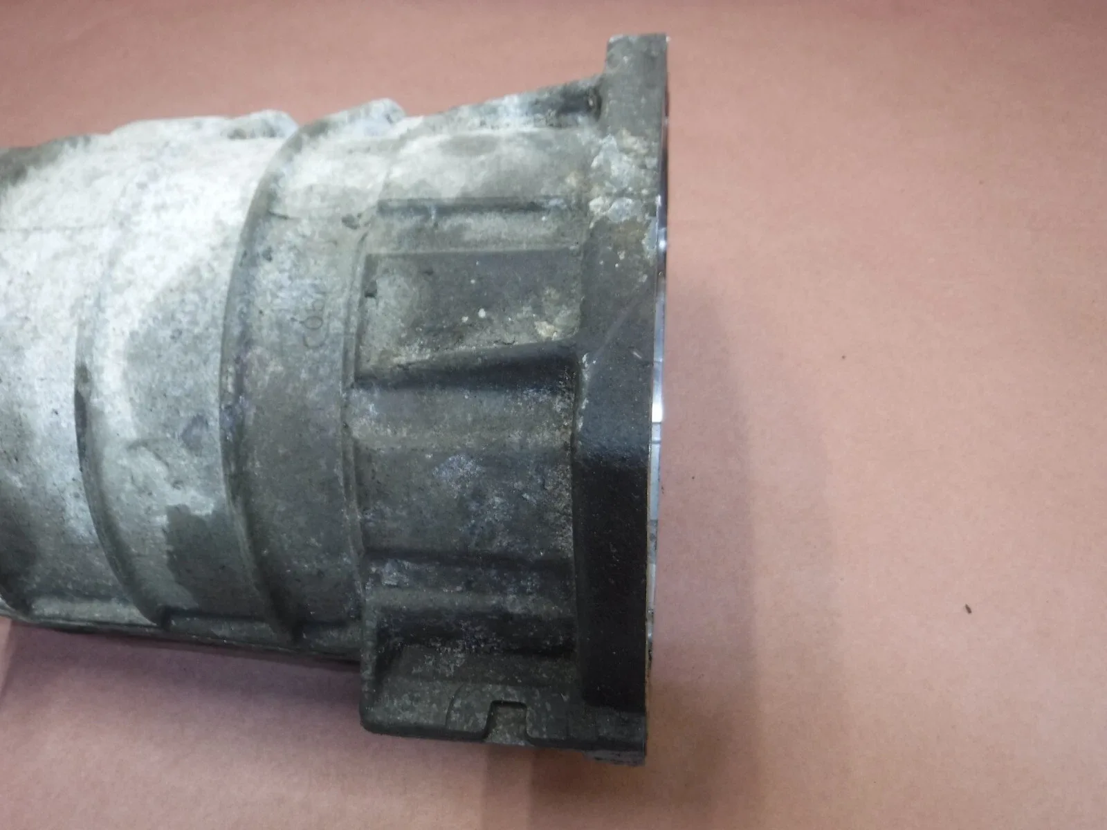 Jeep Grand Cherokee 1995-1998 4.0 6 Cyl 42RE Automatic Trans Adapter Housing image 4