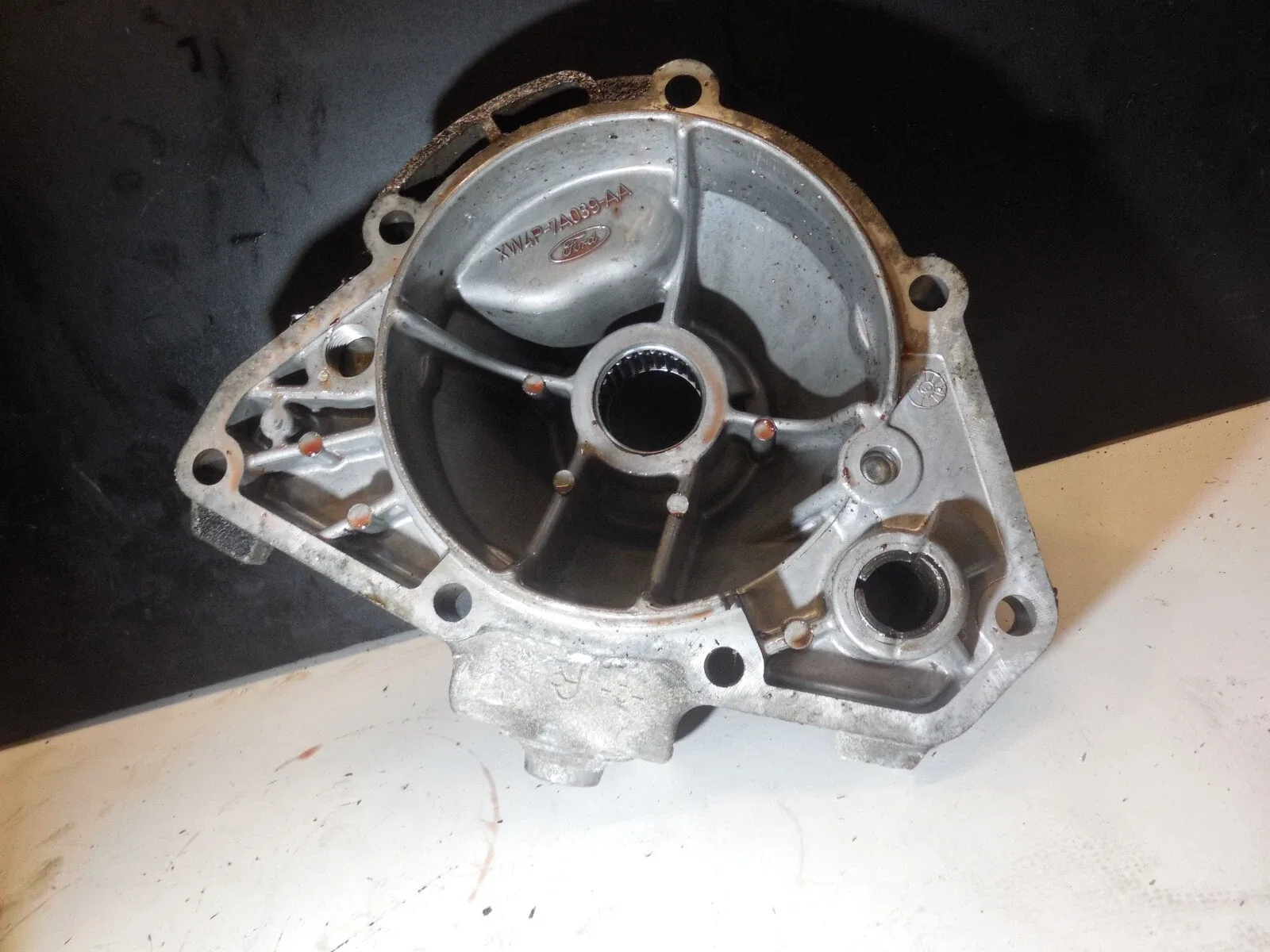 Automatic Transmission Rear Tail Housing XW4P-7A039-AA 00-07 Jaguar S-Type Ford