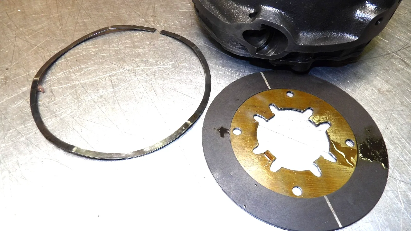 GM   Jetaway   Automatic Transmission  "  Front Pump Assembly "  Very Good image 3