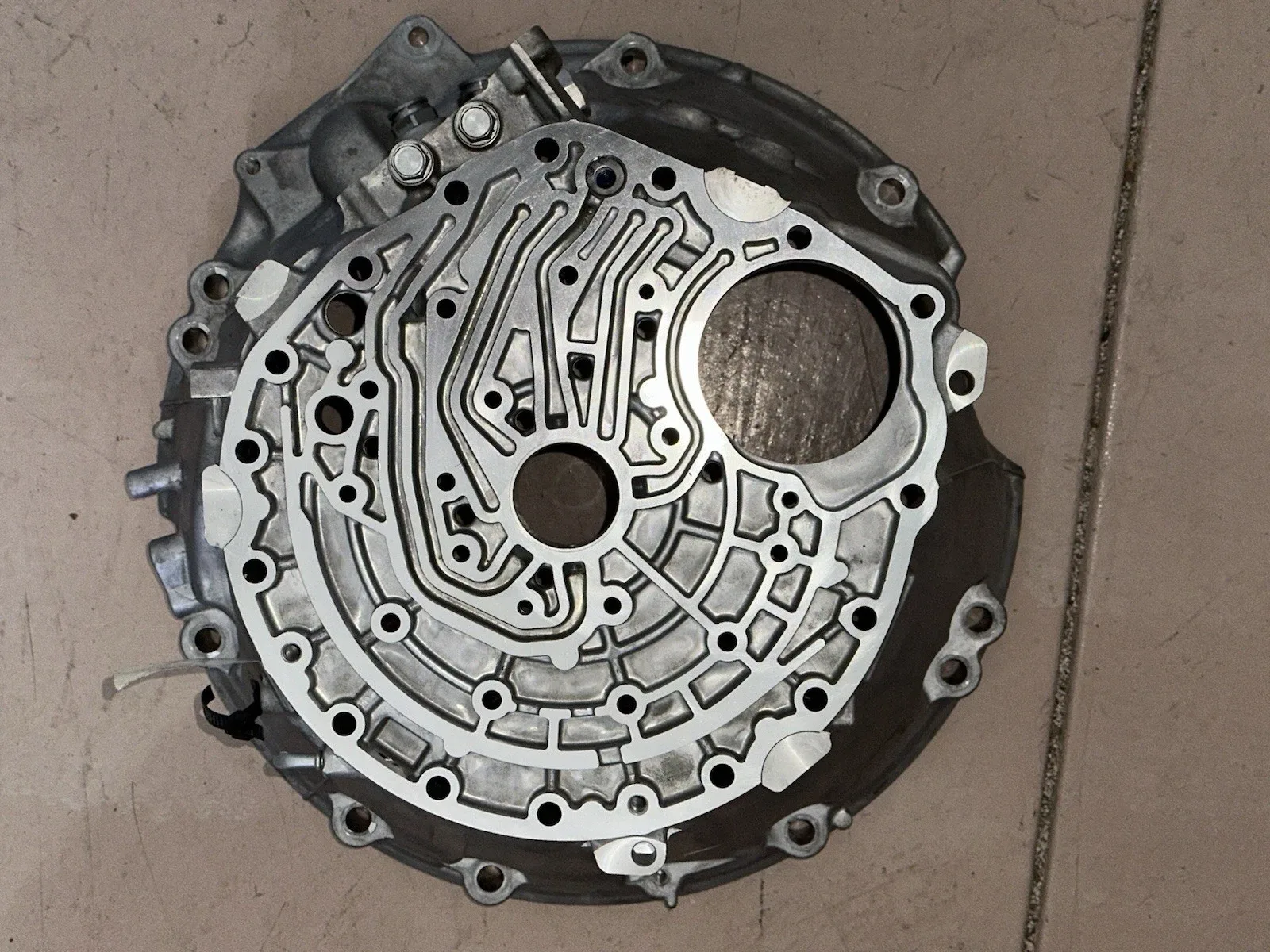 Nissan 9 Speed Automatic Transmission Bell Housing 2020-2023 Frontier Titan image 2