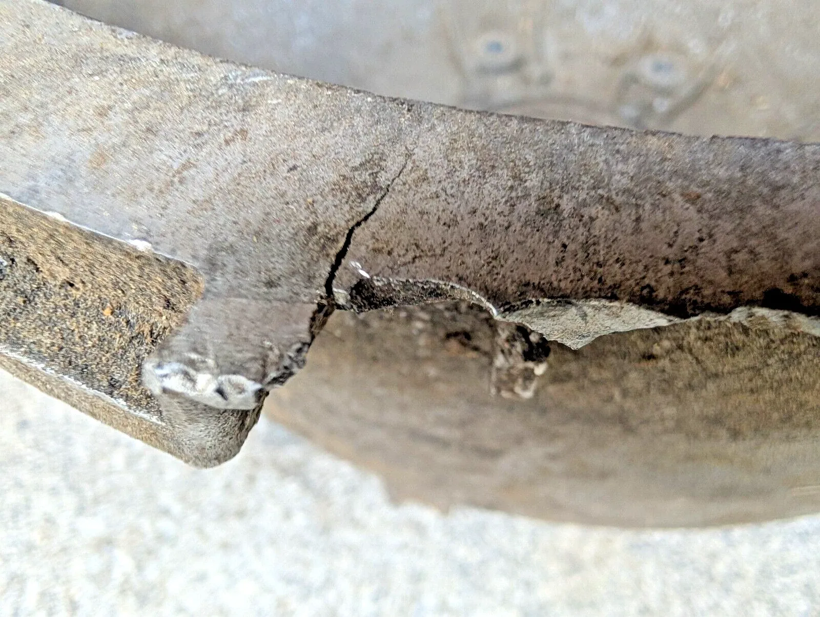 A4LD C3 Ford Mustang Capri 4cyl 2.3L 2.3 liter BELLHOUSING Bell housing crack image 3
