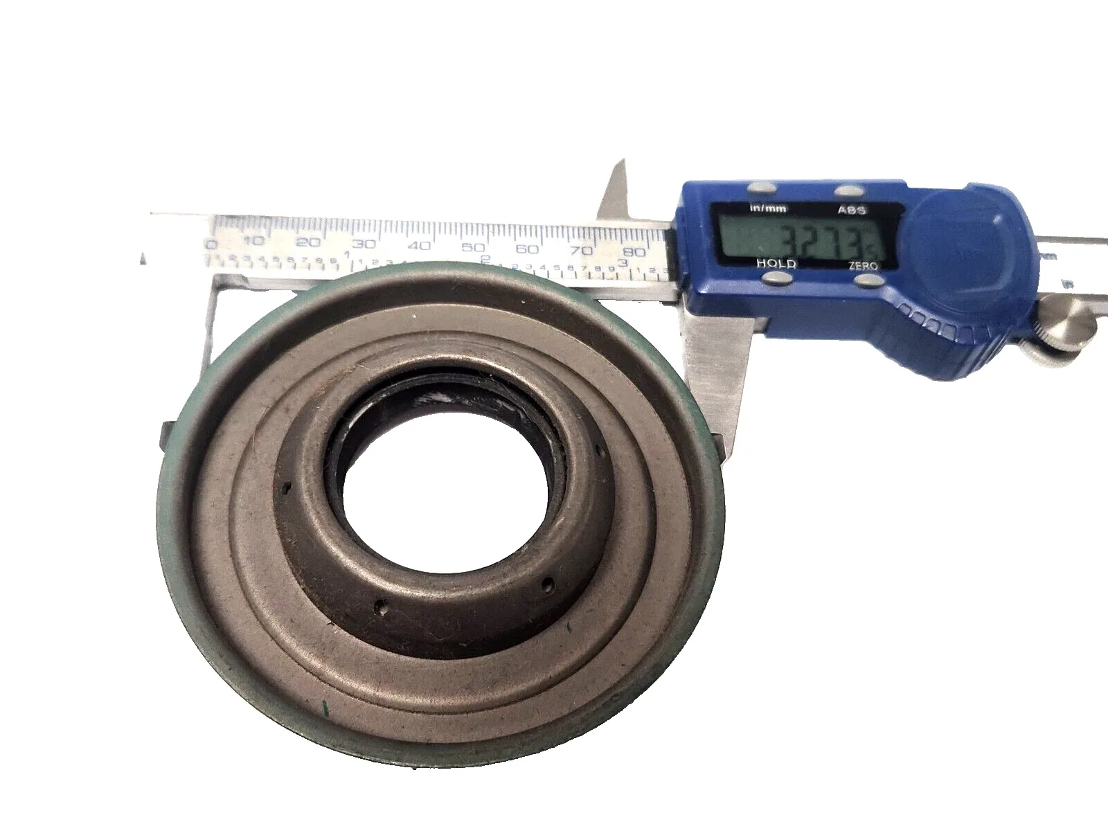 .For GM 4T65E Transfer Case Aztek Transfer Case Unit Input Seal  2001-2013