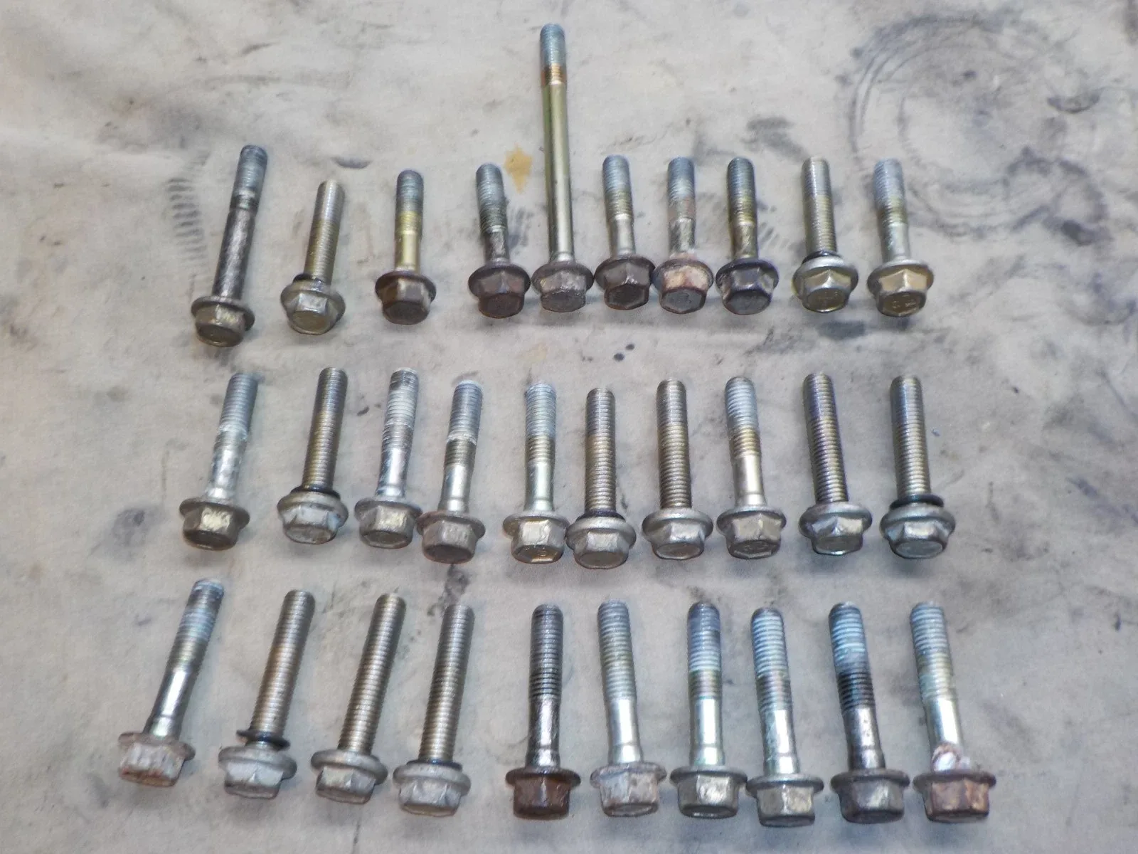 01 02 Chevy Silverado 2500 HD 6.6 LB7 Allison trans bell housing mount bolts image 2