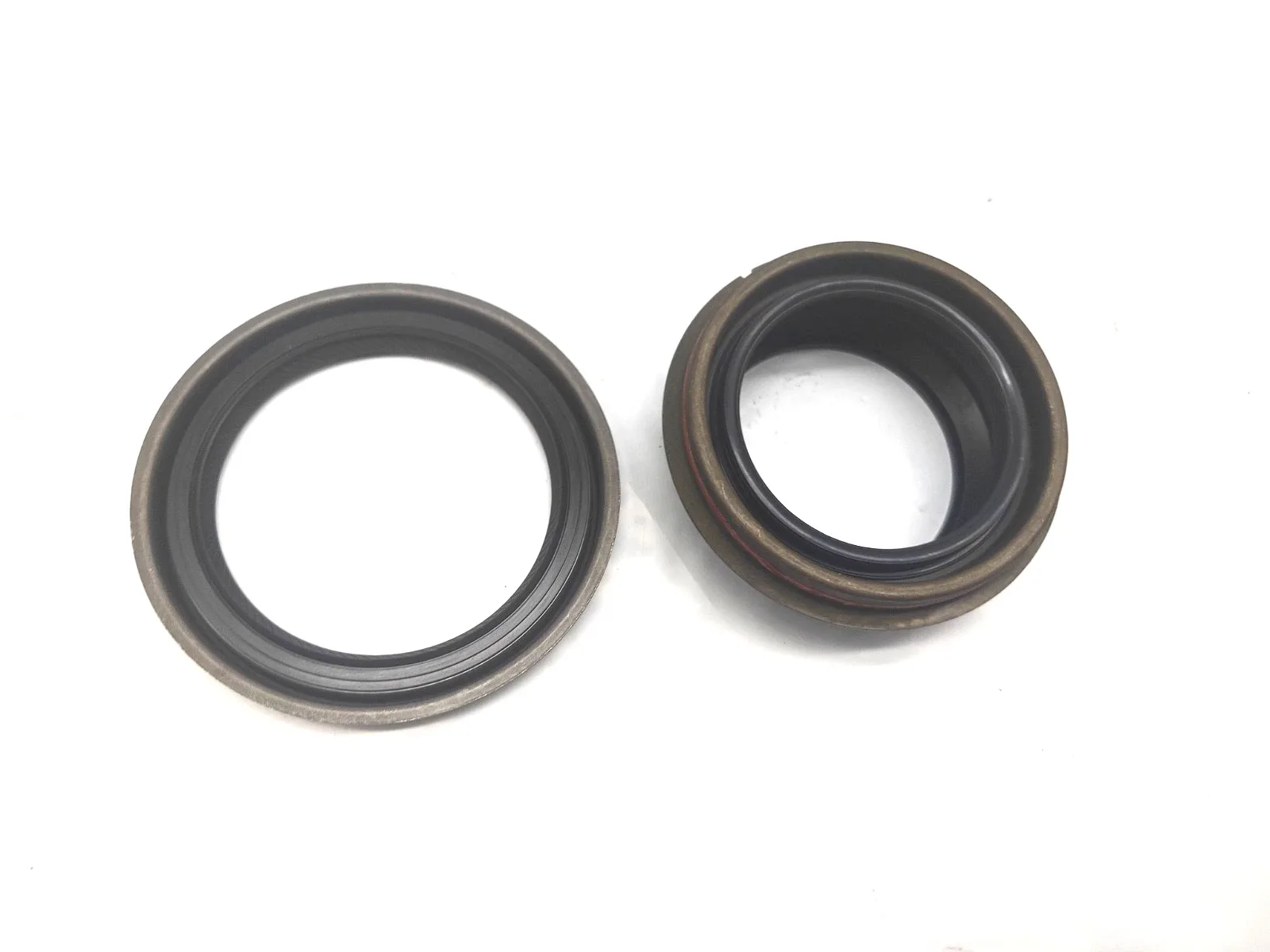 .For ALLISON 10 SPD 10L1000 Trans Rear Extension Housing & Front Pump Seal 2wd image 4