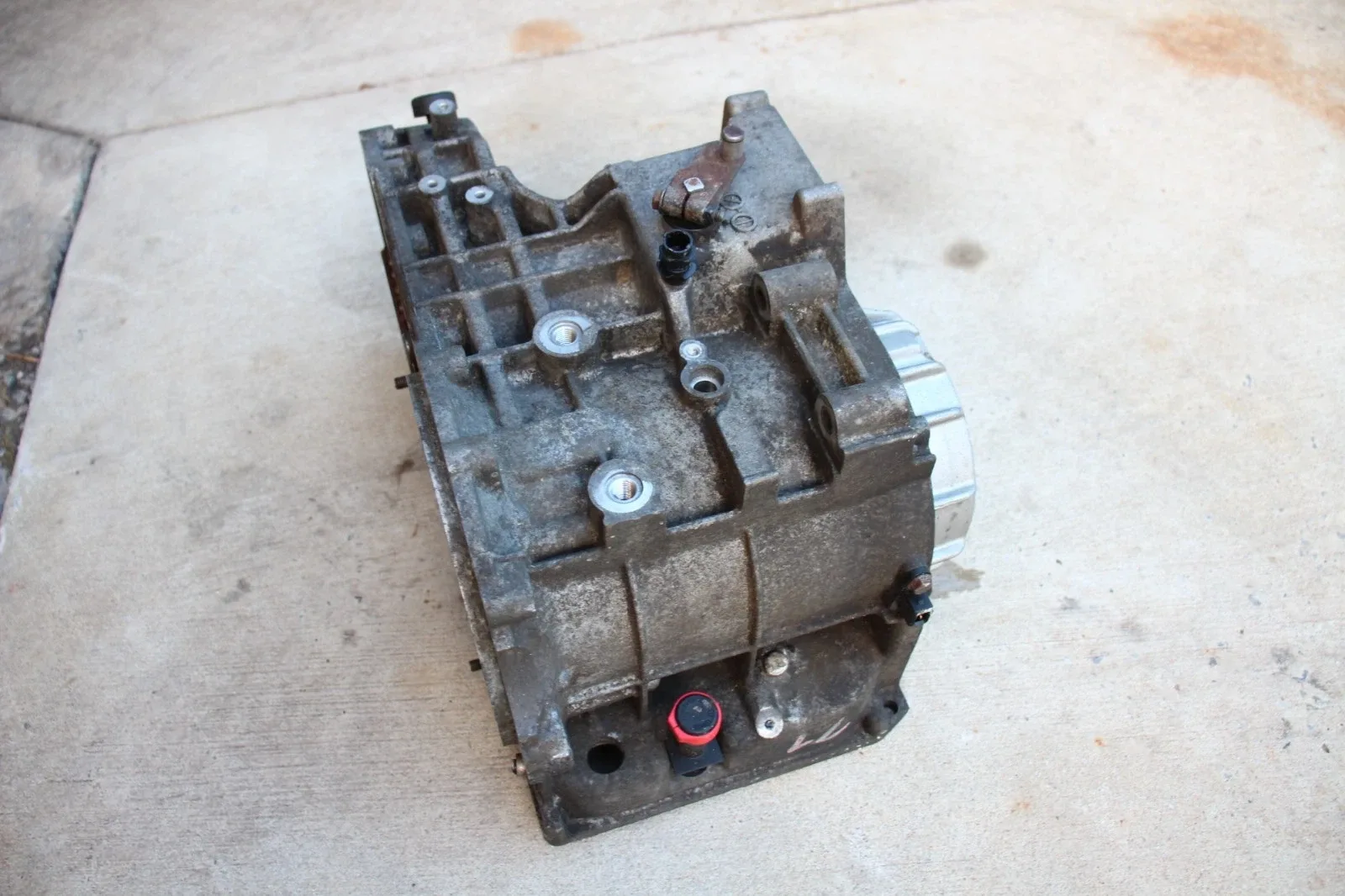 VW RIALTA EUROVAN TRANSMISSION HOUSING 01P 321 105 image 2