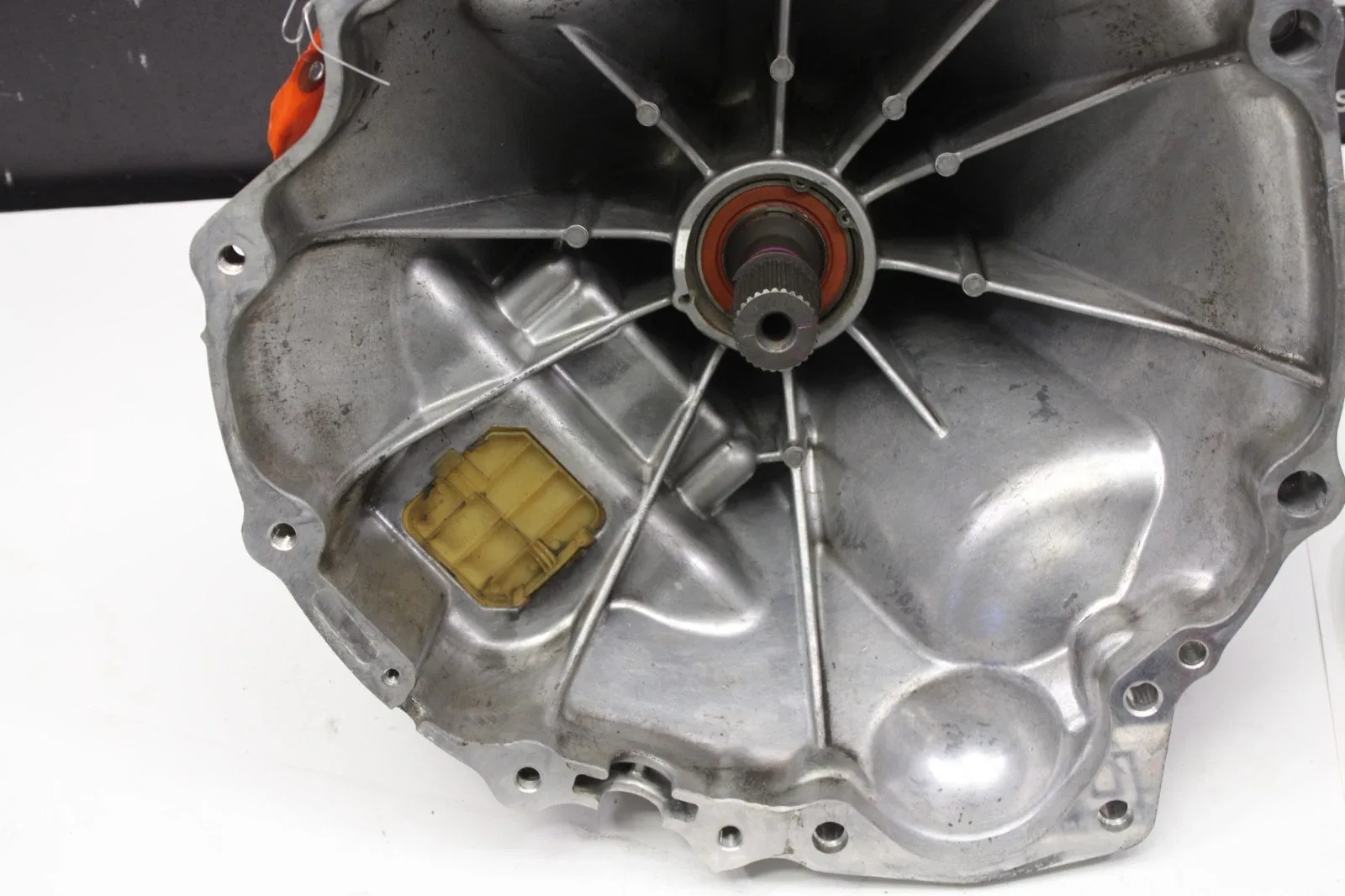 2014 Nissan GT-R GTR R35 Flywheel Bellhousing Bell Housing OEM DBA 25K image 3