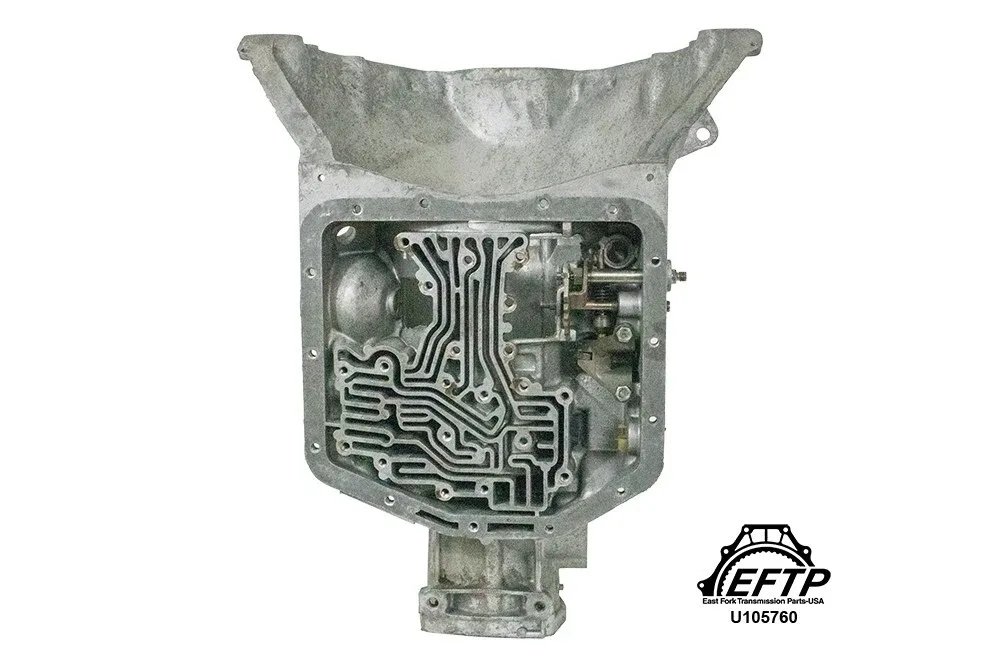 GM - Super Turbine 300 transmission case CAST 1378885 image 4