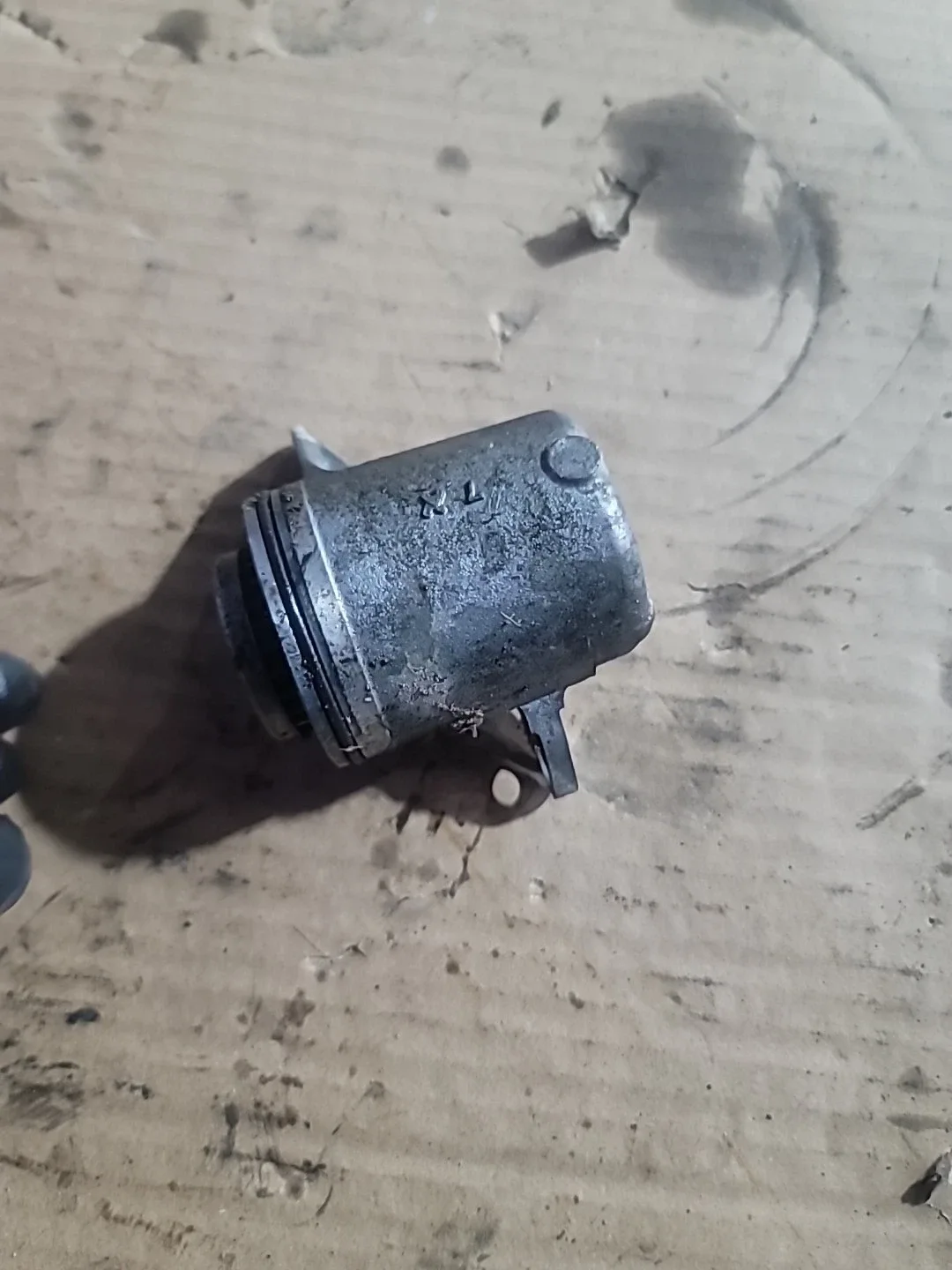 2015 Nissan Sentra Transmission Oil Housing image 2