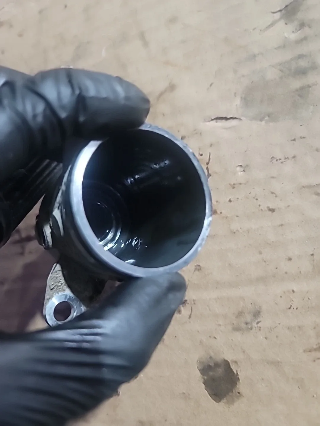 2015 Nissan Sentra Transmission Oil Housing image 4
