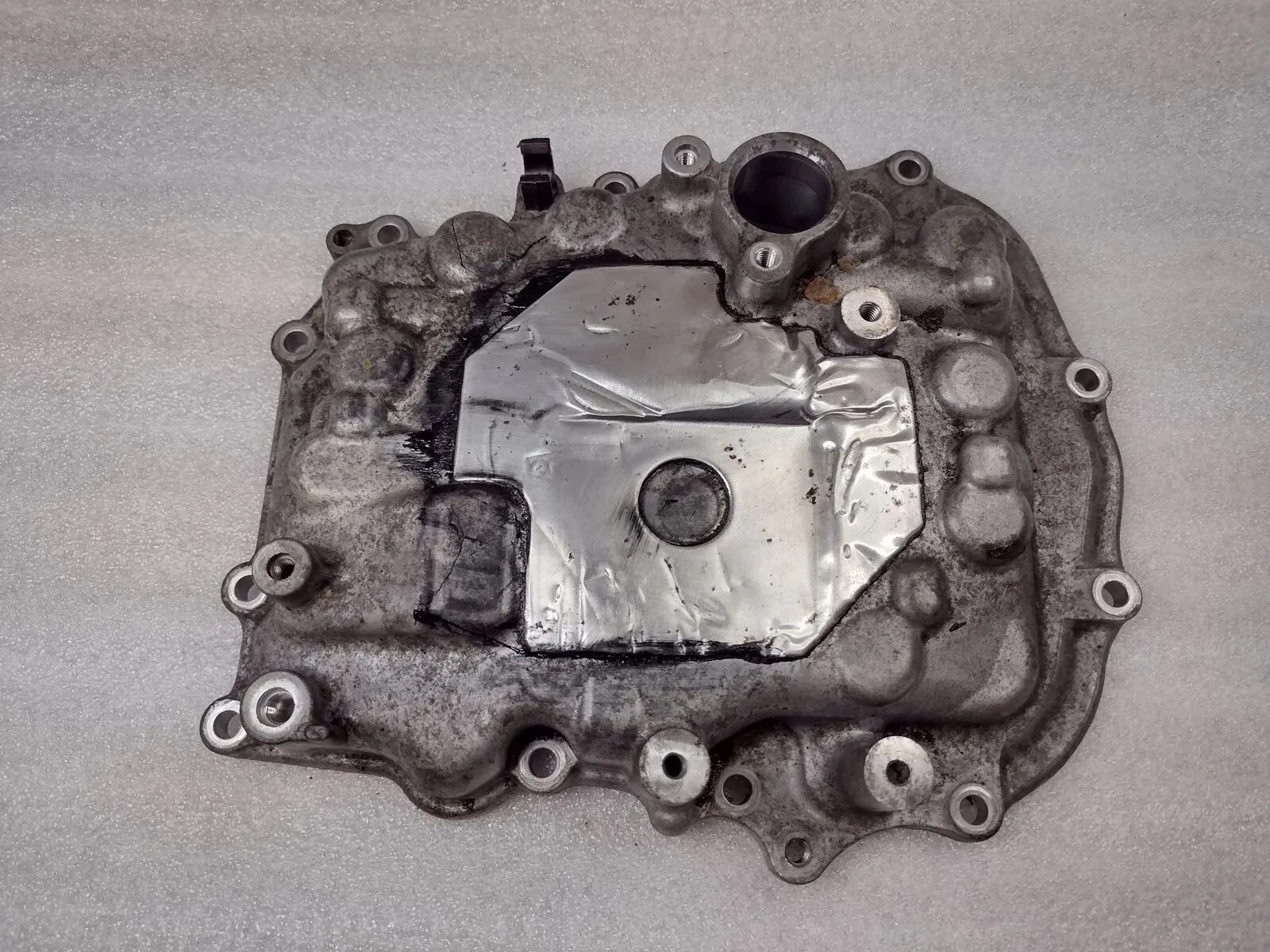 Subaru Legacy Outback 2.5L CVT TR580 Transmission Top Cover with TCM Mount Holes image 2