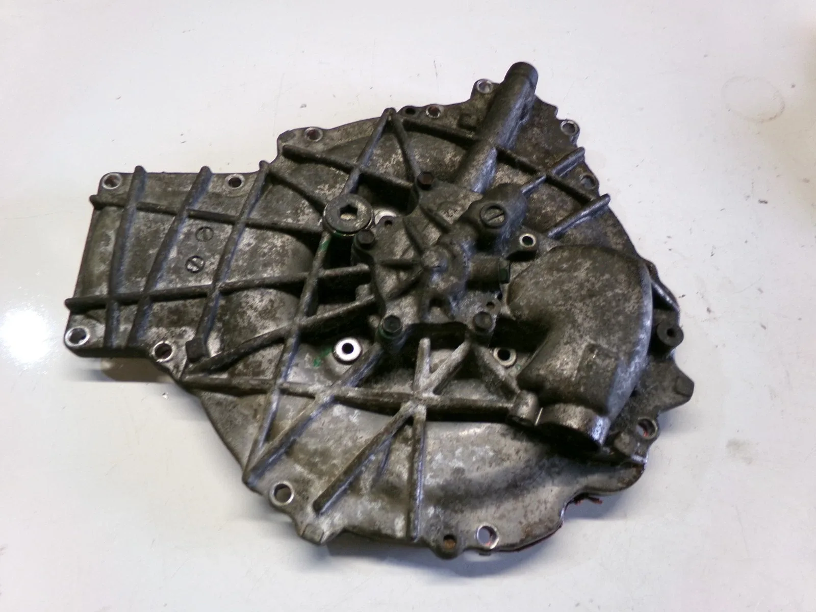 Transmission Cover Panel End Case Housing J271007 04-09 Toyota Prius image 3