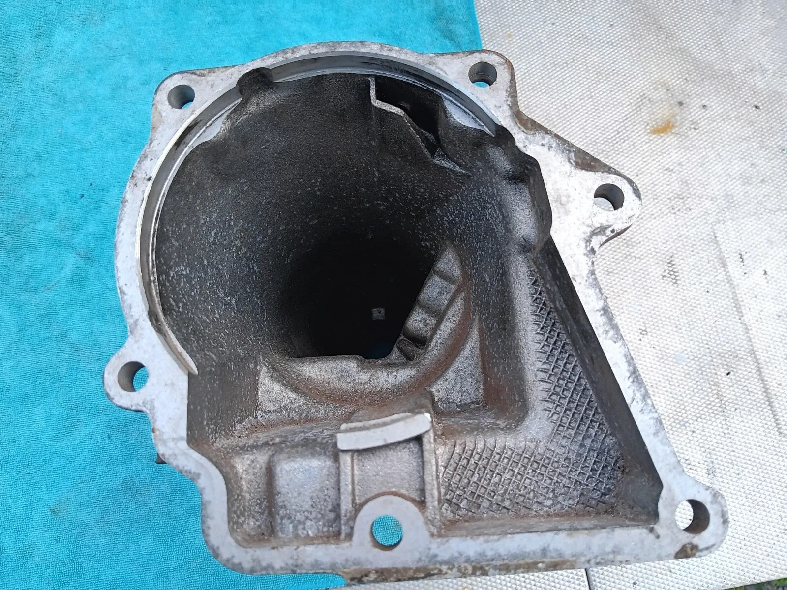 Ford C4 Auto OEM Used Vented Tail Housing Tail Extension Mustang Fairlane Falcon image 2
